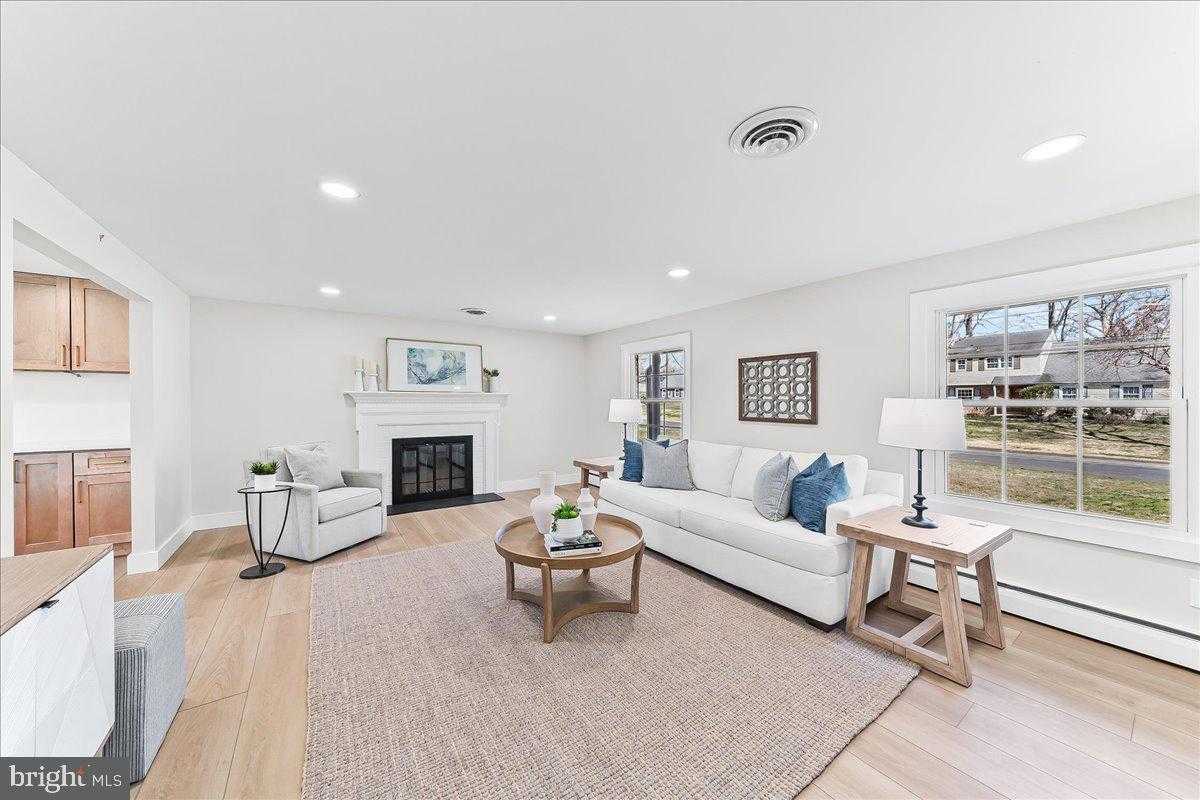 205 Garnet Ln photo 6