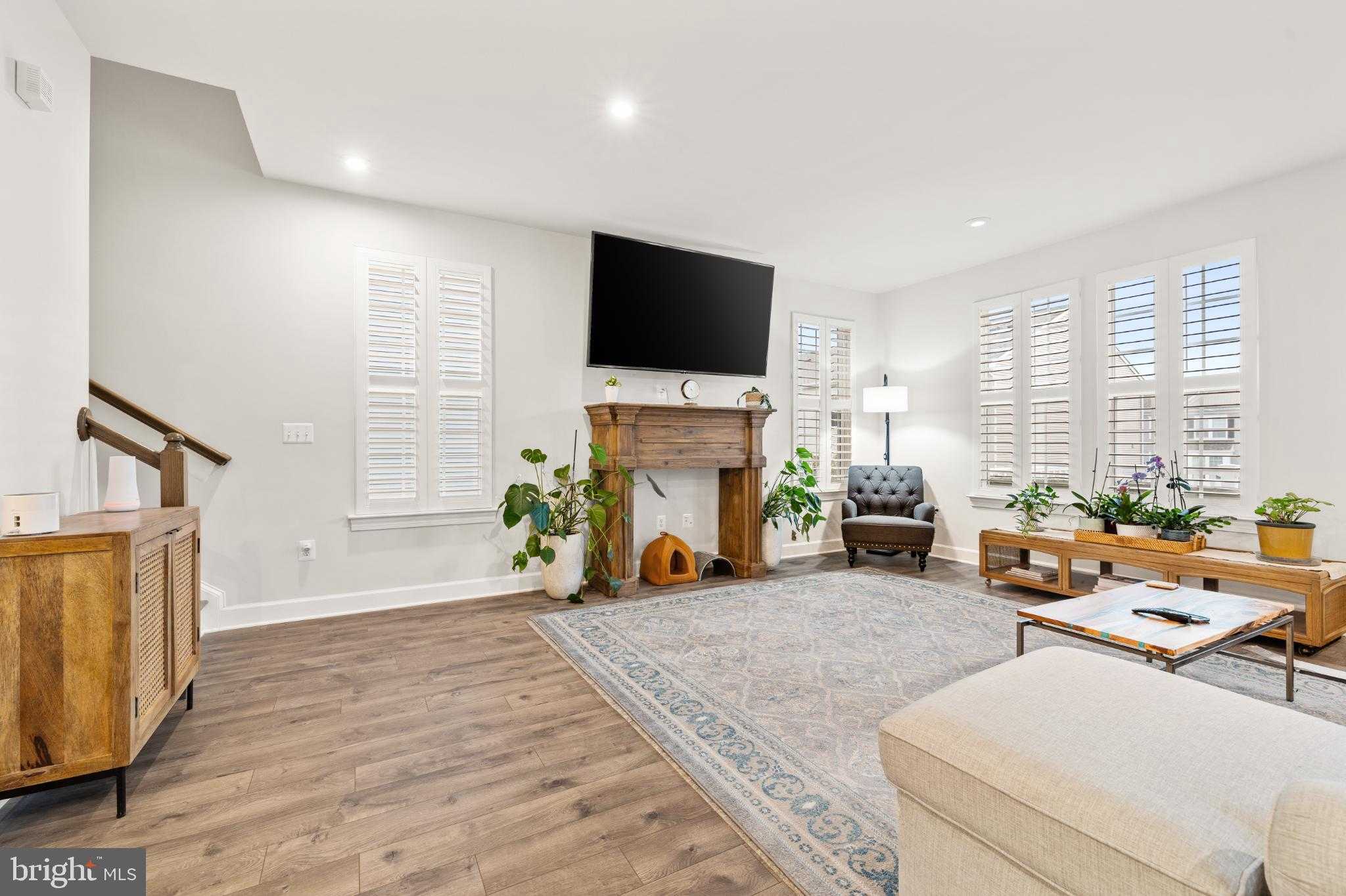 10572 Waterbury Woods Way photo 5