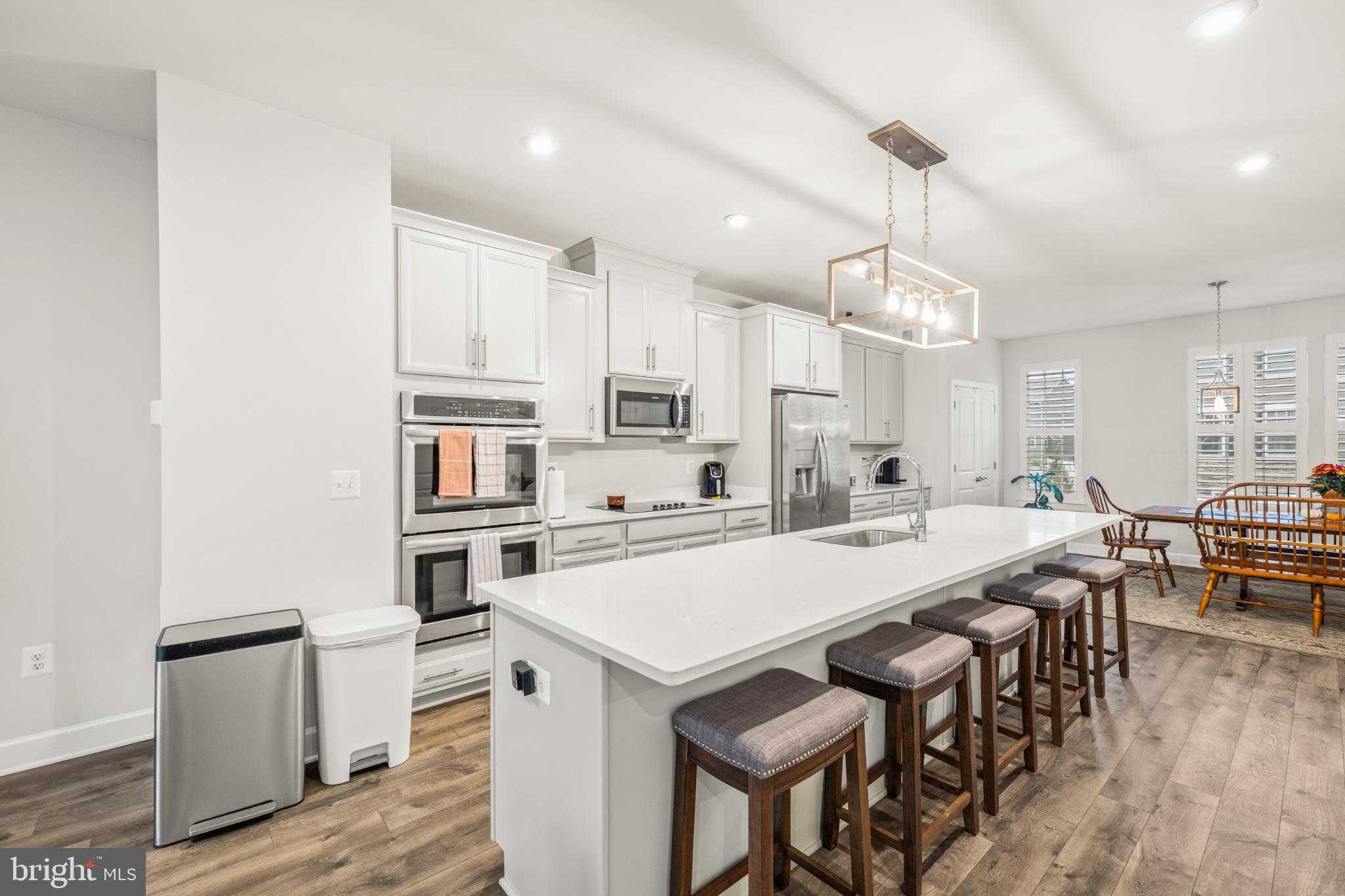 10572 Waterbury Woods Way photo 9