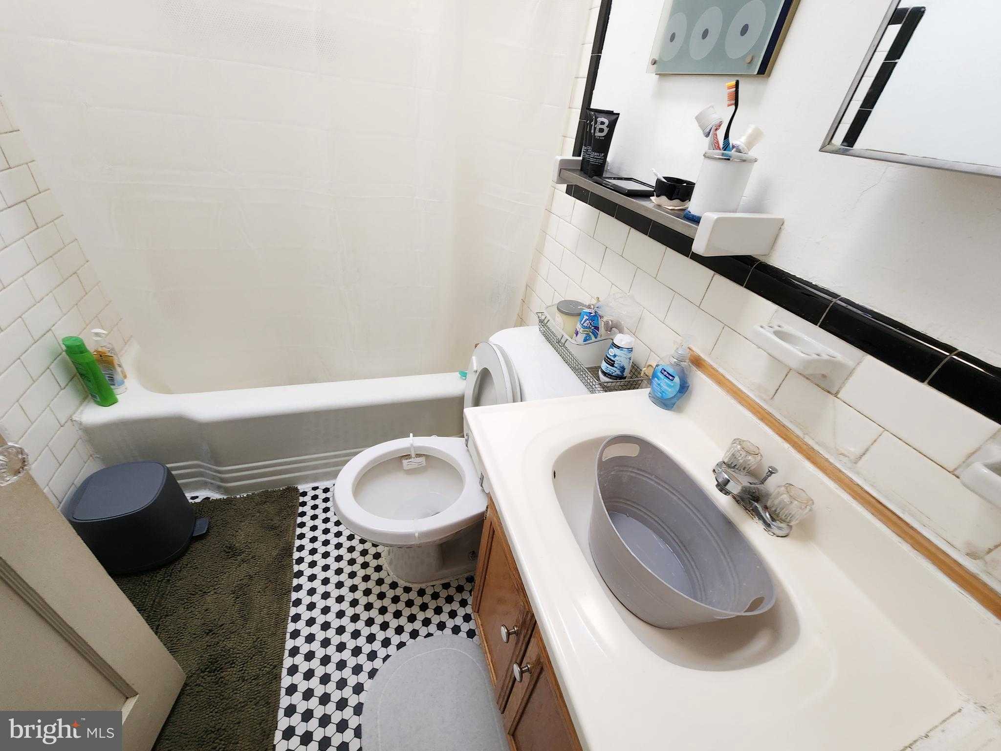 643 Hillview Rd photo 14