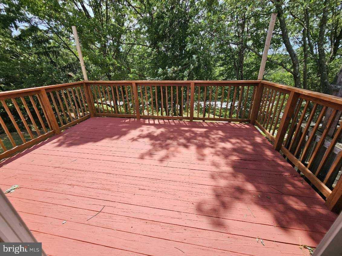 104 S Oak Cliff CT photo 7