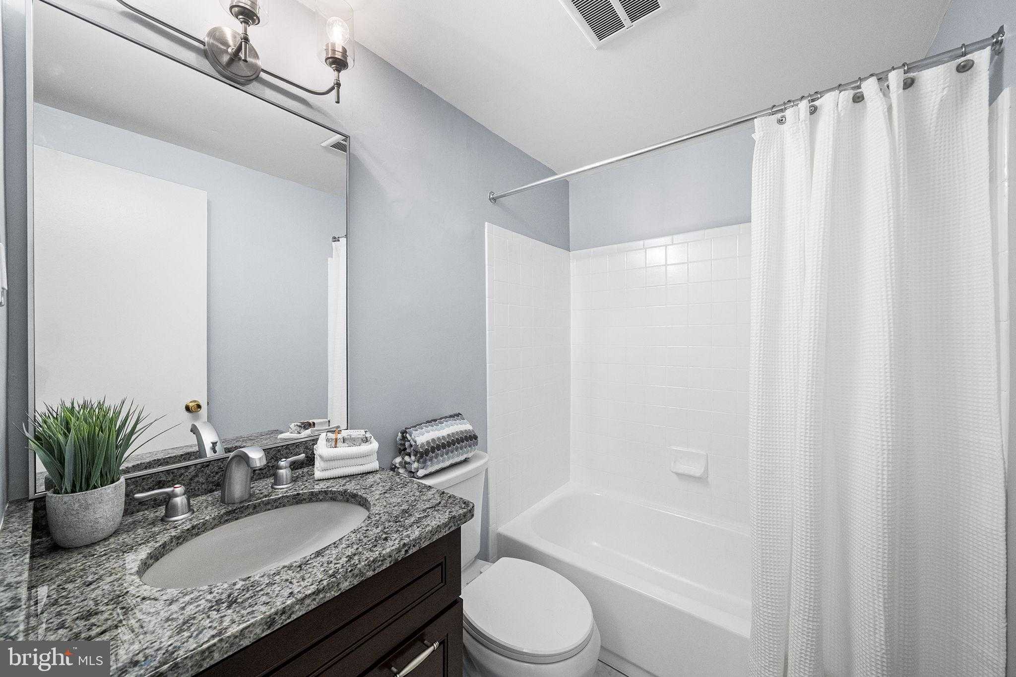 9612 Lindenbrook St photo 37