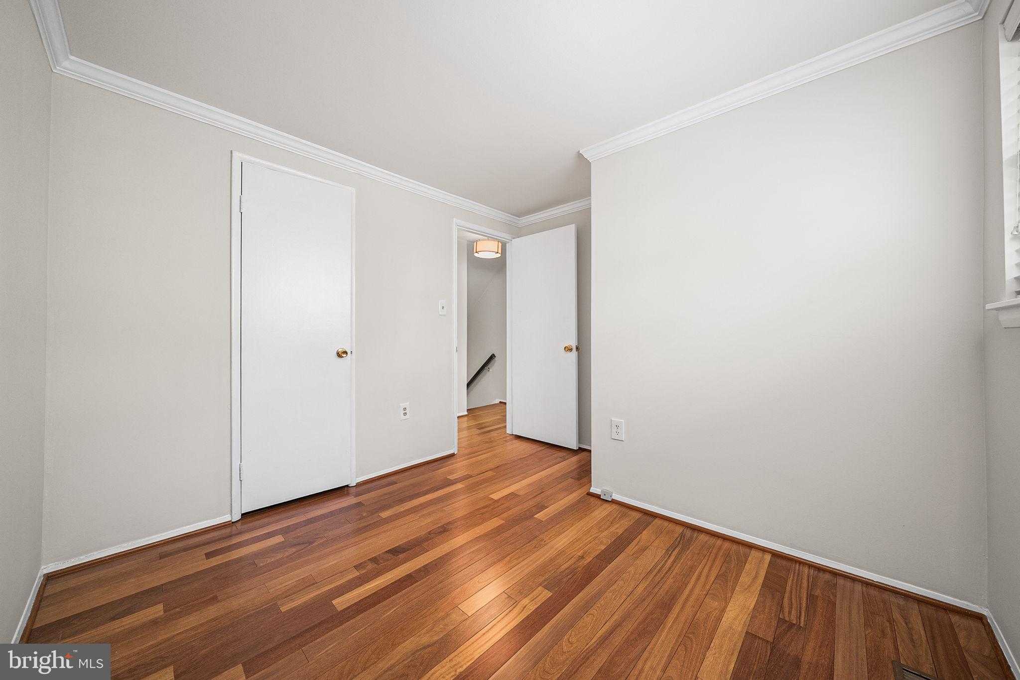 9612 Lindenbrook St photo 38