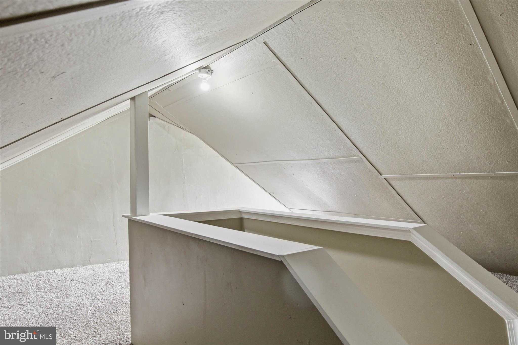 41 E Washington St photo 18