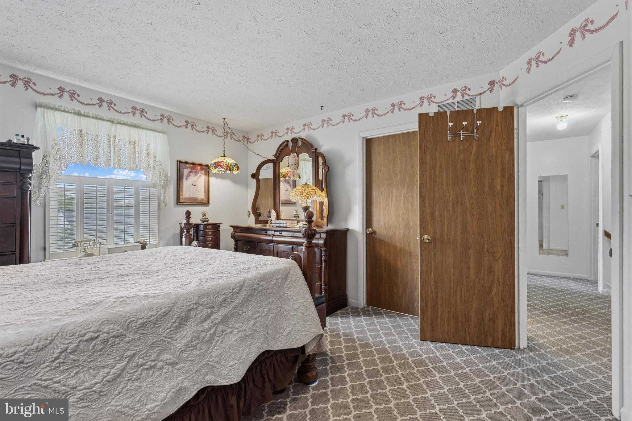 709 Huntington Way photo 18