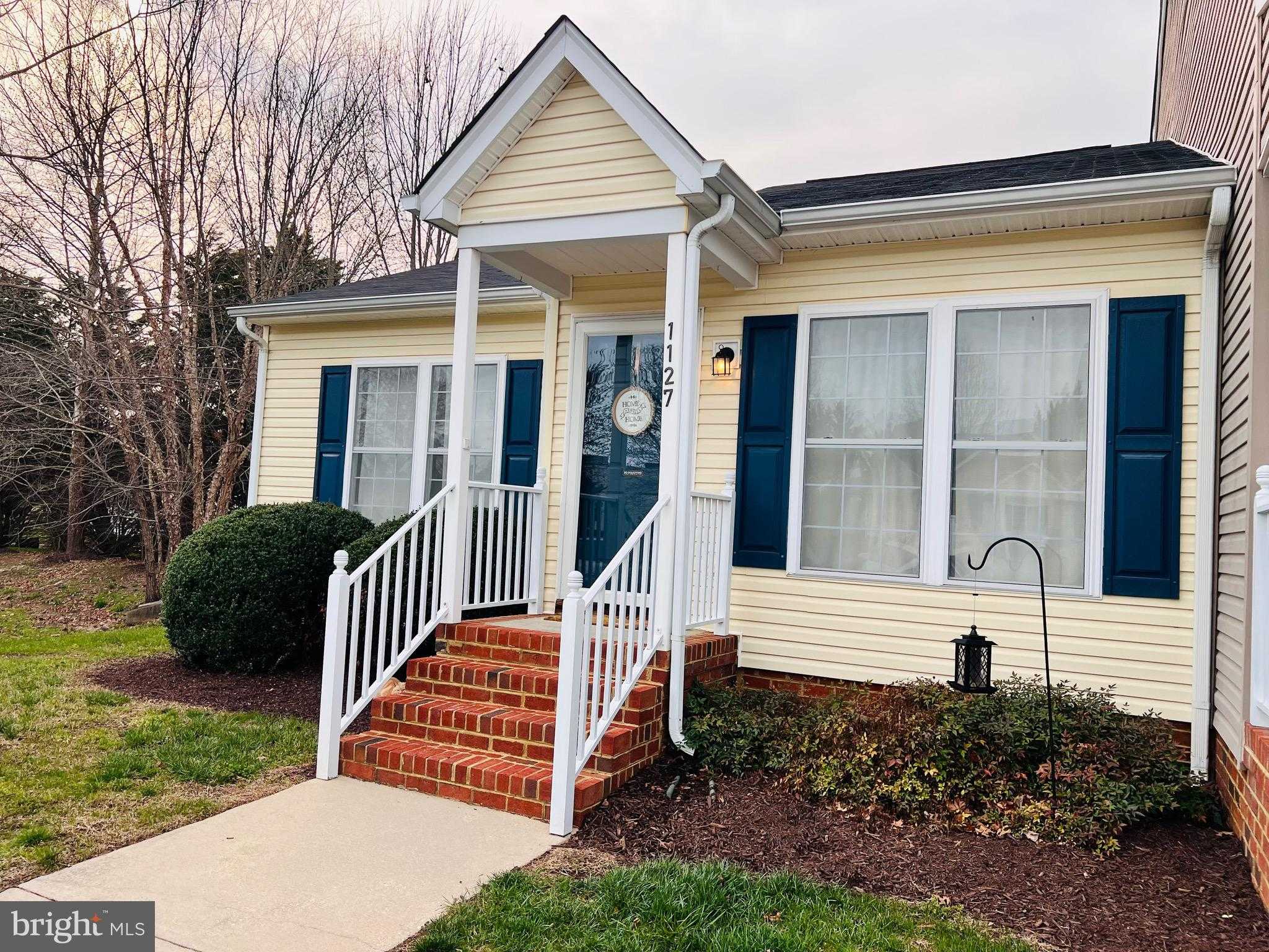 1127 Settlers Landing Dr photo 3