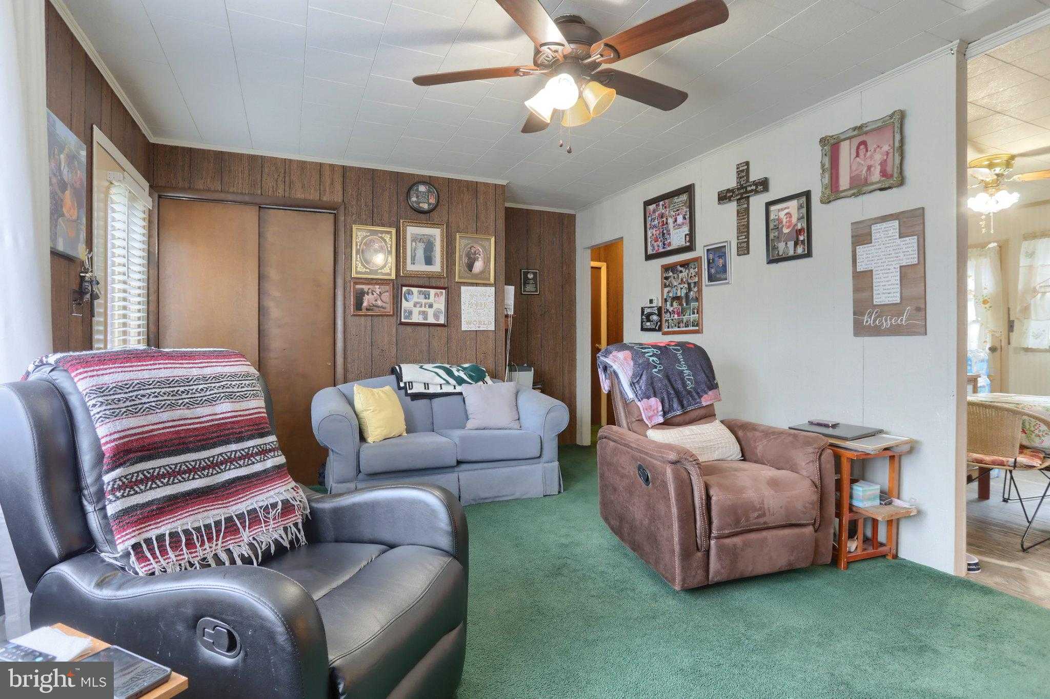 1425 Poplar St photo 6