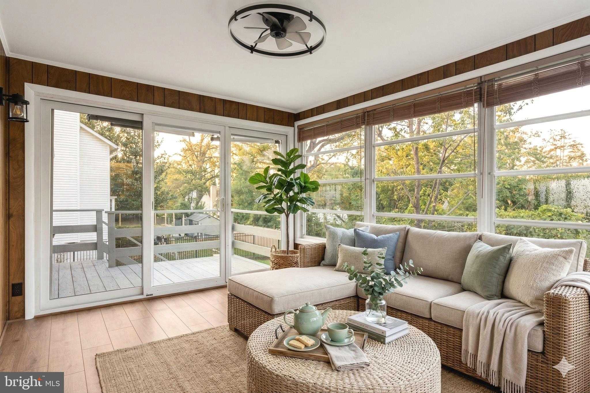 306 S Pershing Dr photo 4