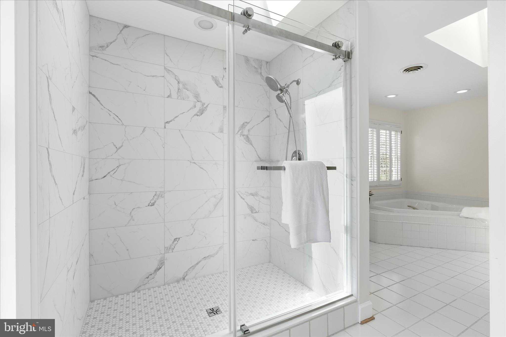 3033 Averley Rd photo 40