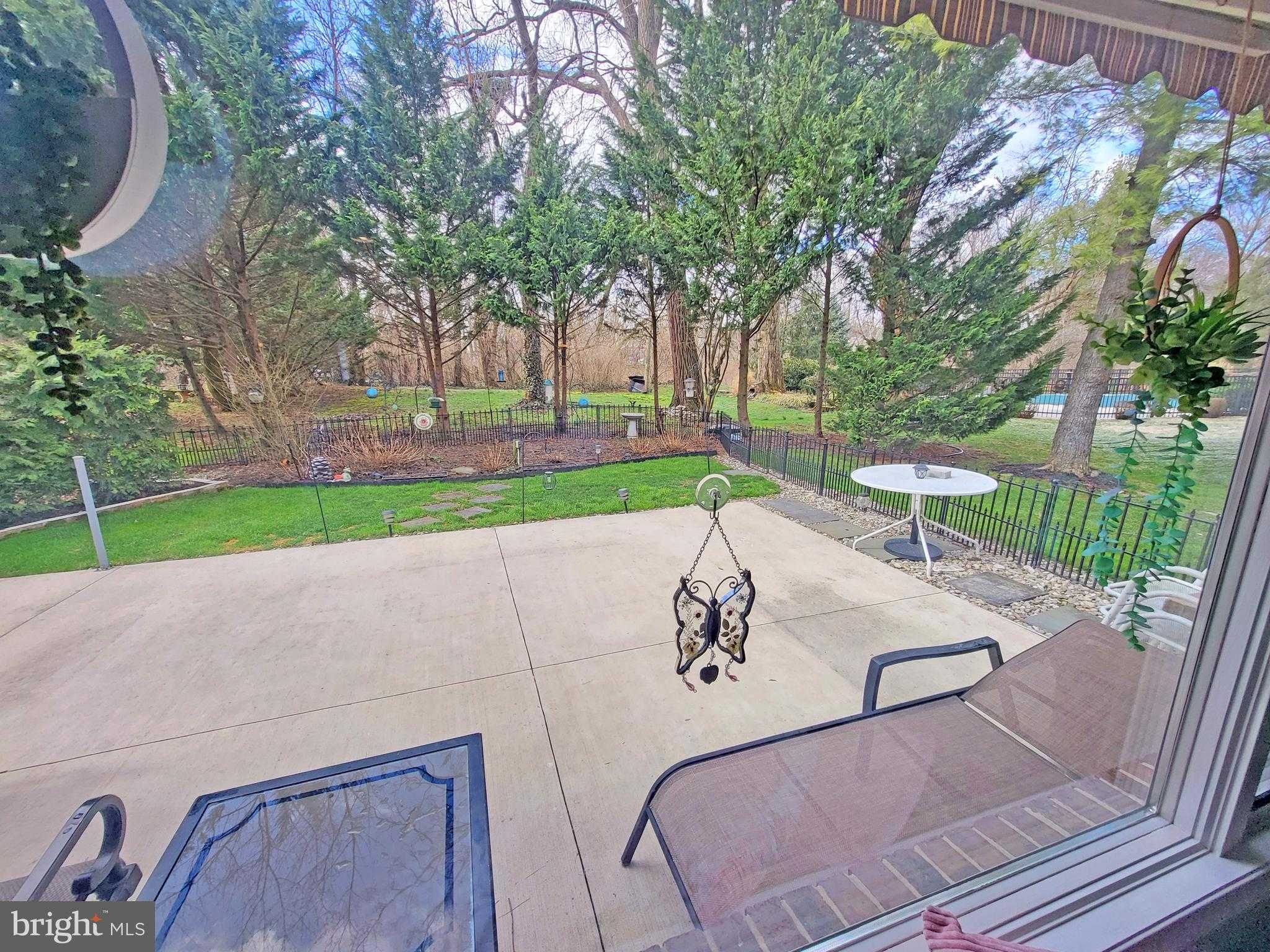 267 Stonegate Cir S photo 9