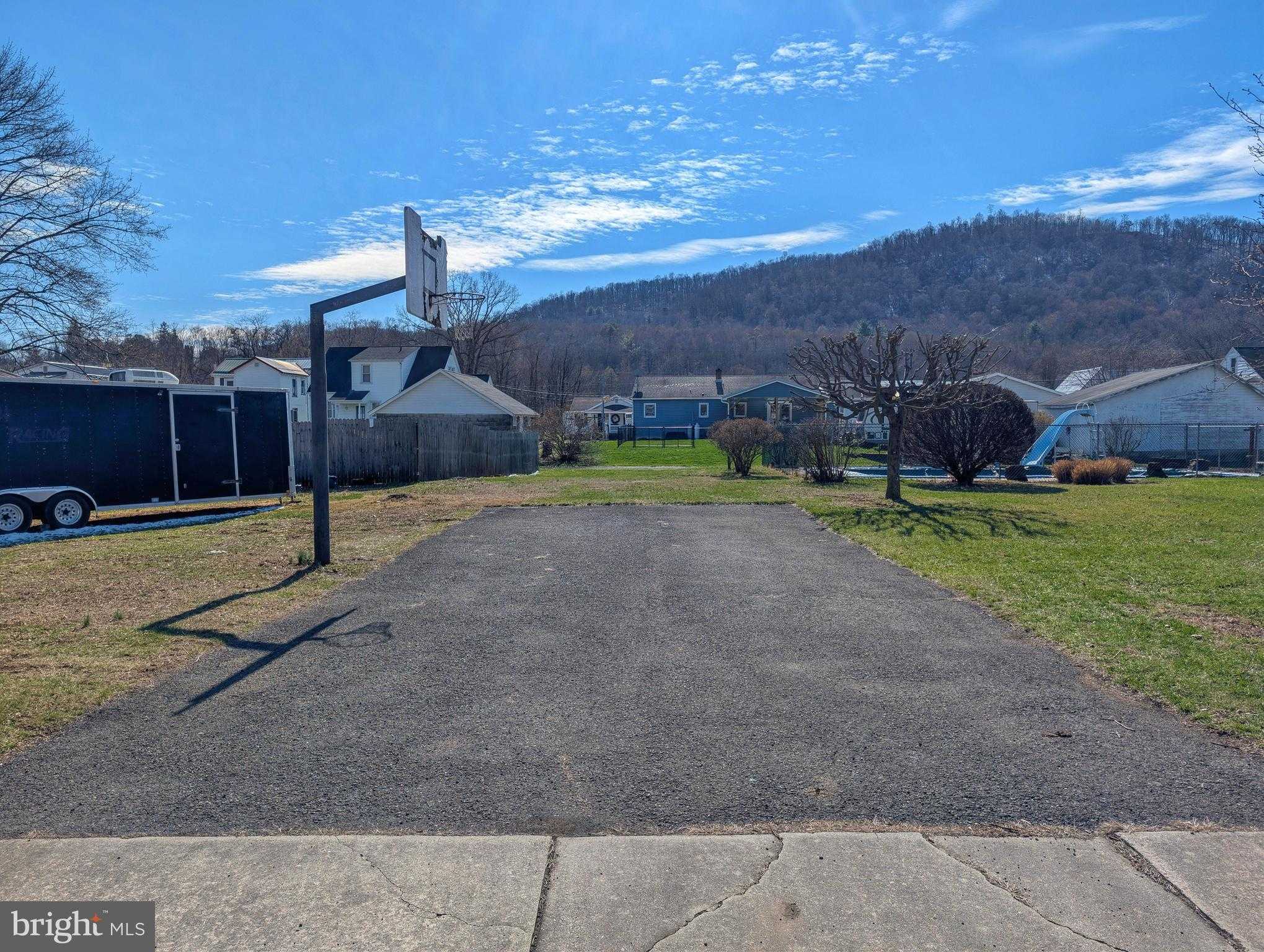 237 Water St photo 53