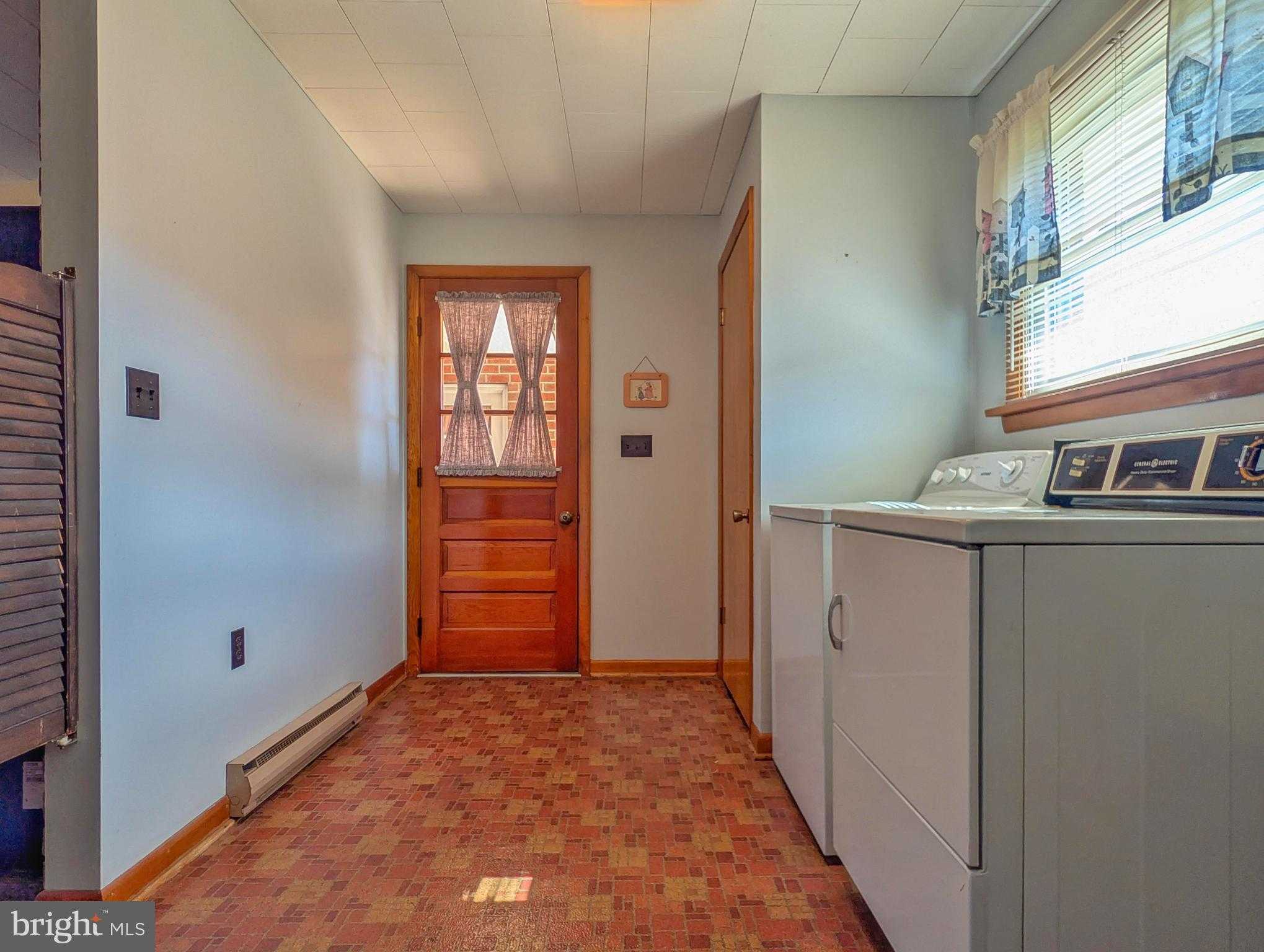 237 Water St photo 9