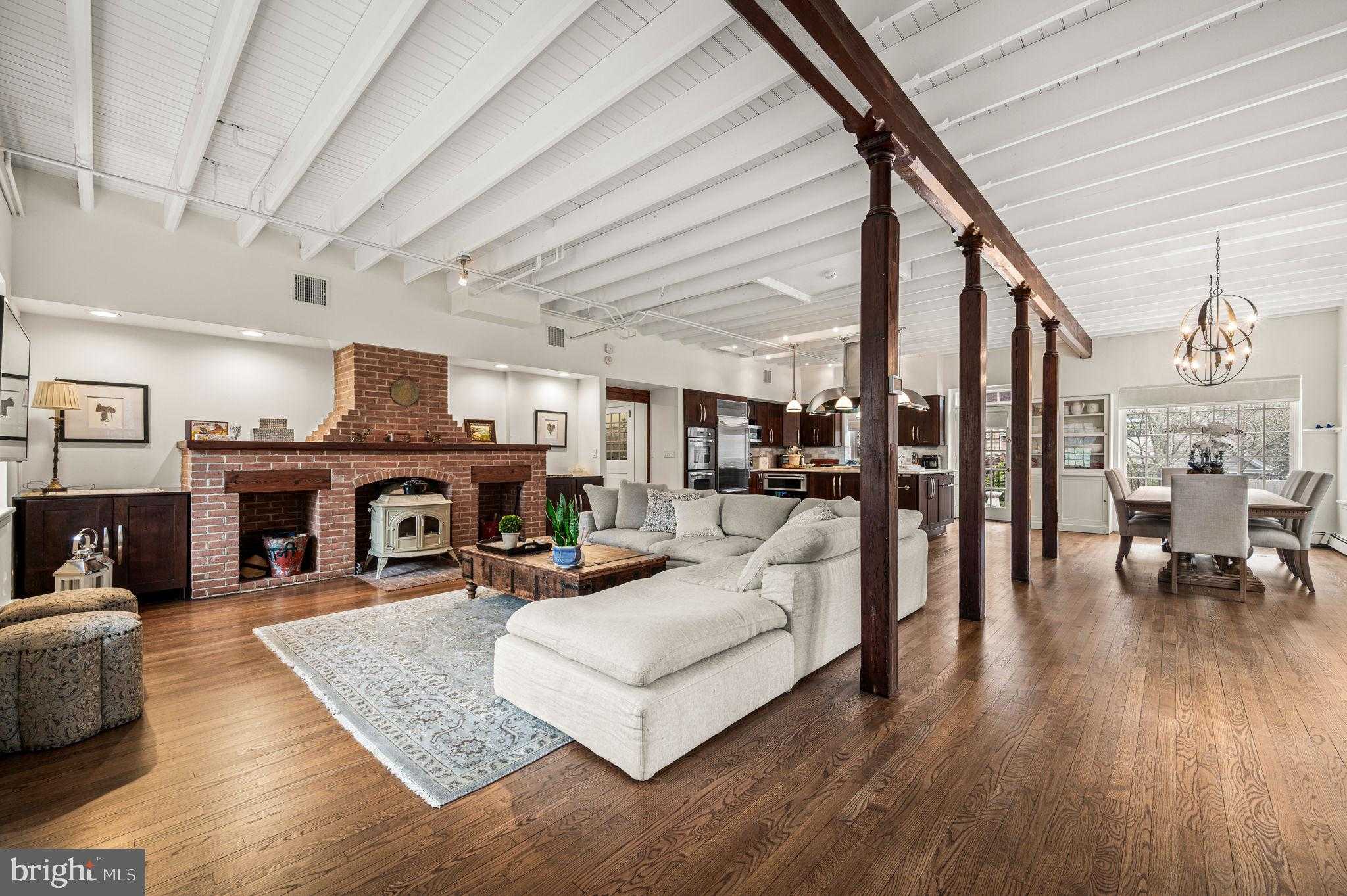 511 W Moreland Ave photo 16