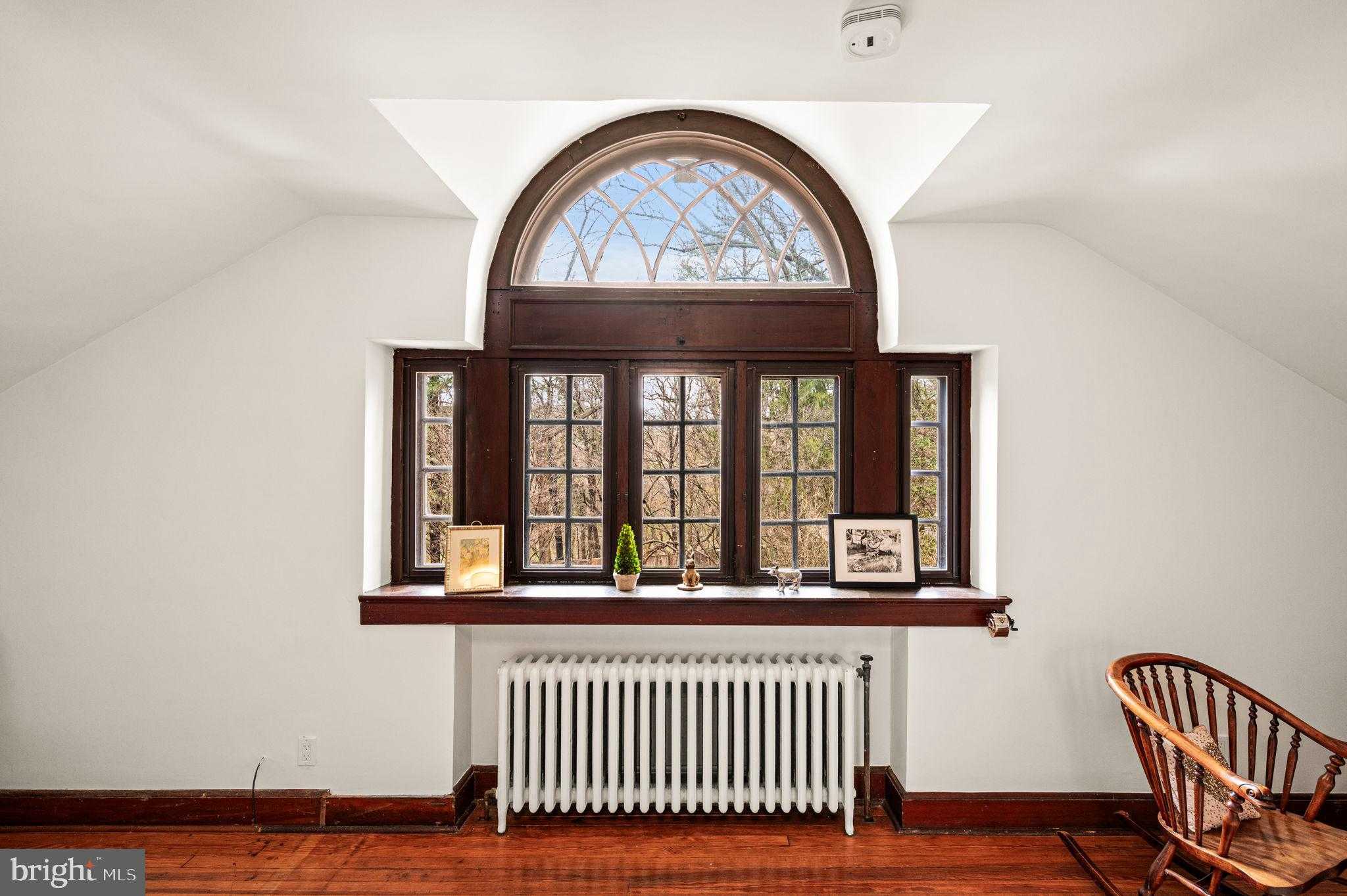 511 W Moreland Ave photo 26