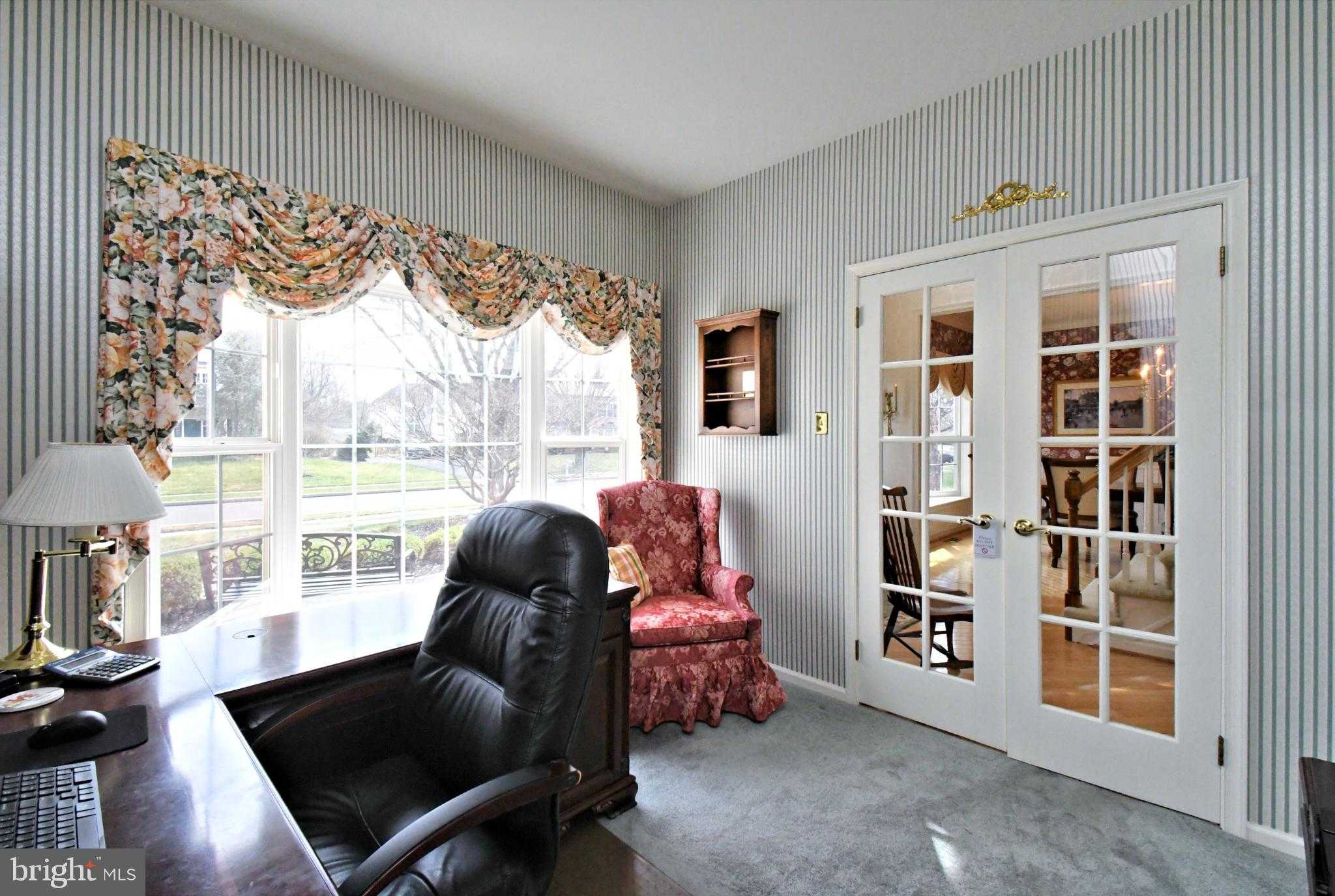 115 Hanover Ave photo 34