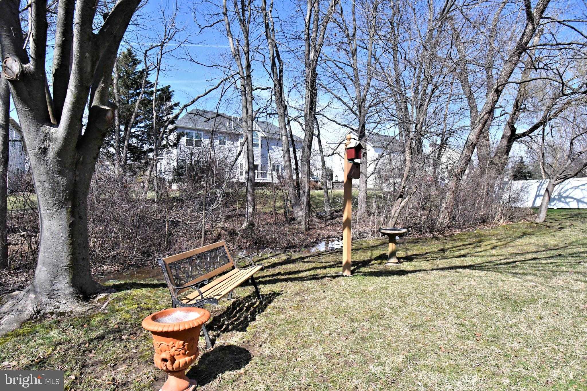 115 Hanover Ave photo 87