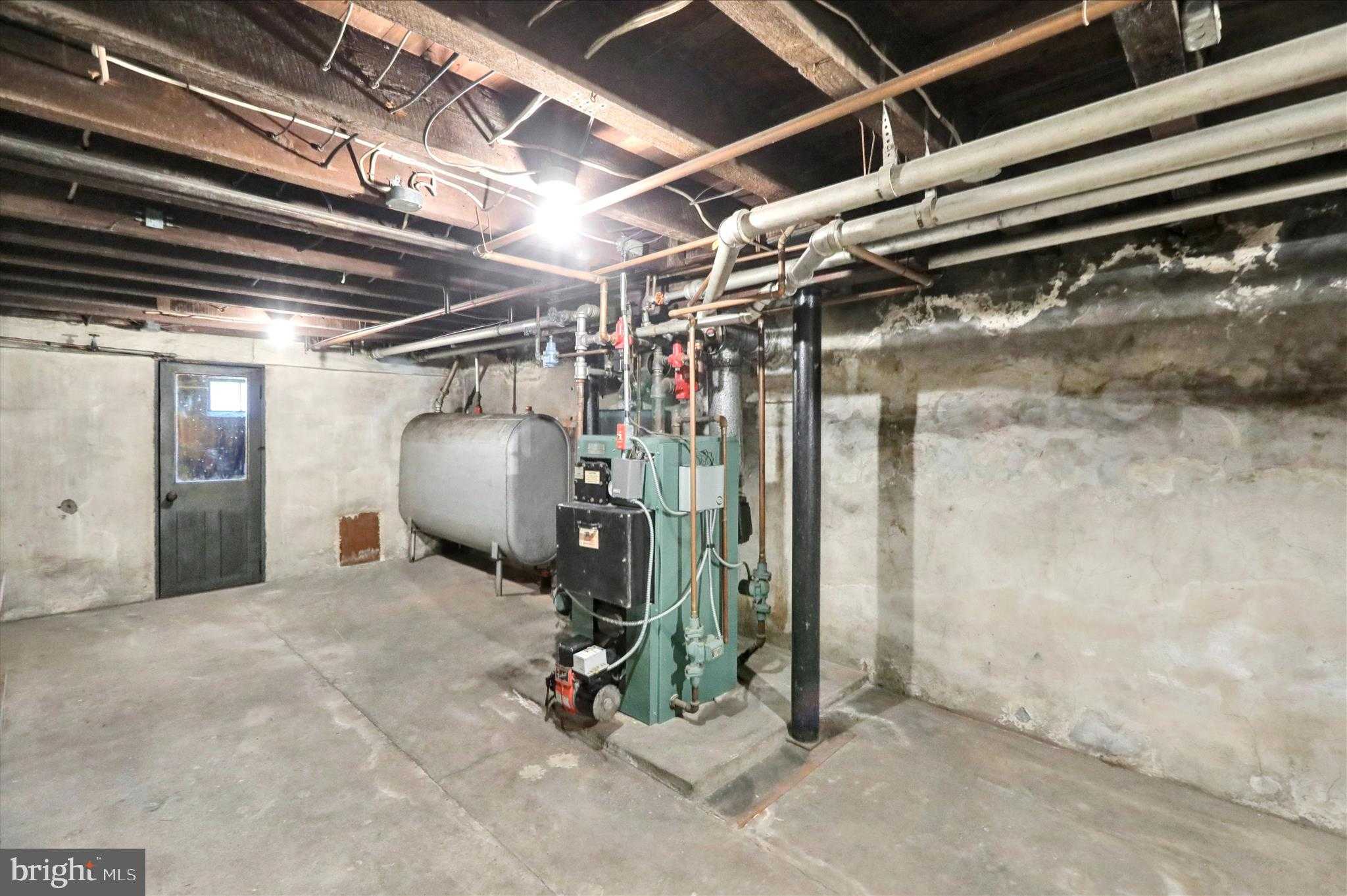 716 Schuylkill Ave photo 36