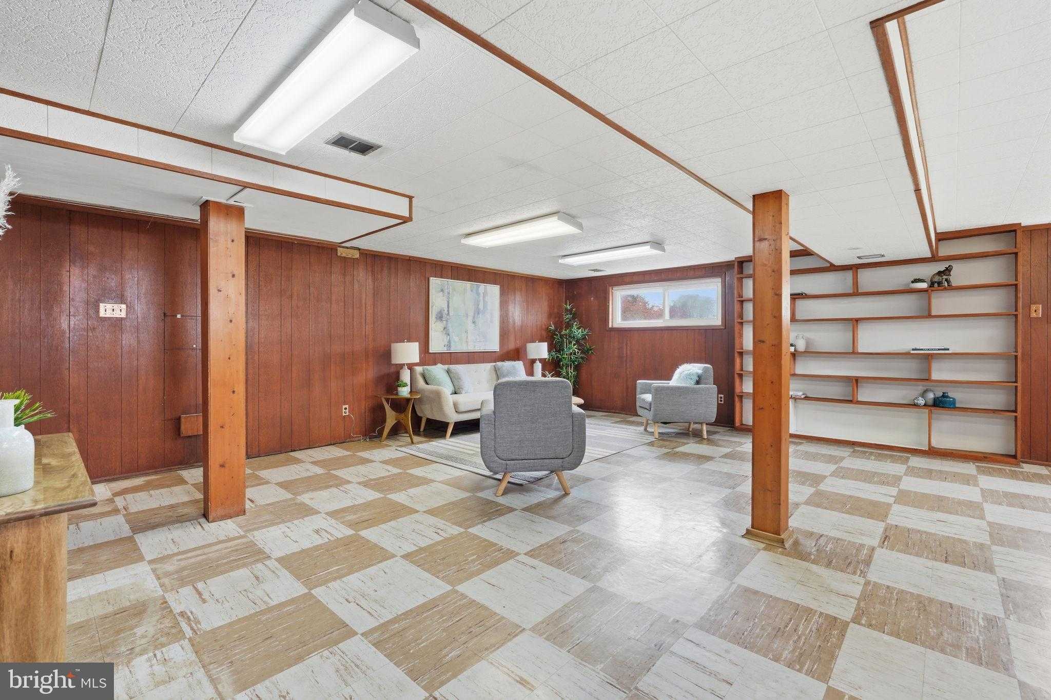 8110 Carrick Ln photo 29