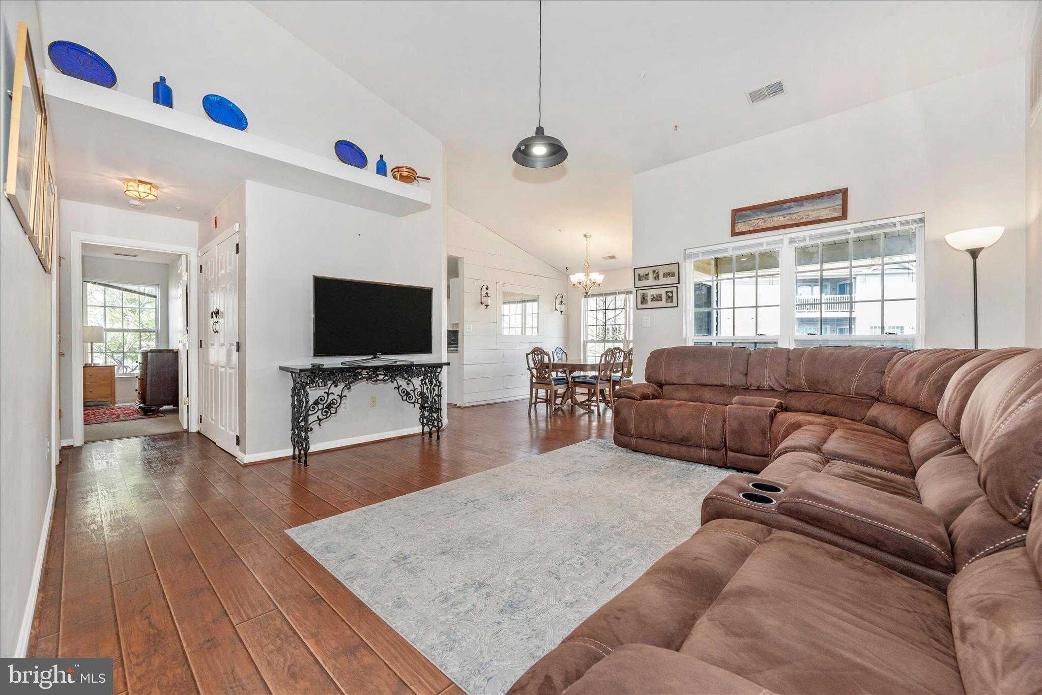 2500 Shelley Cir photo 10