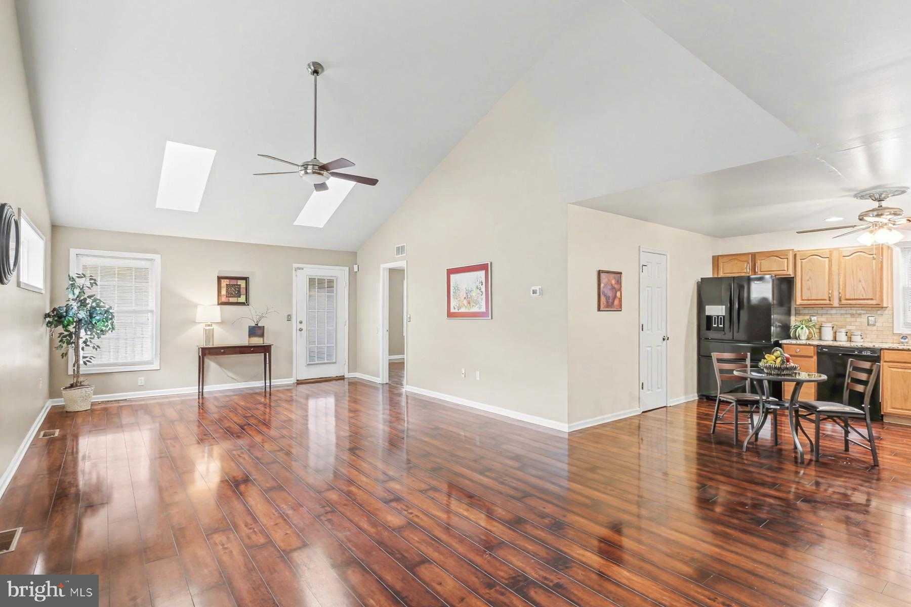 112 Holly Hills Dr photo 6