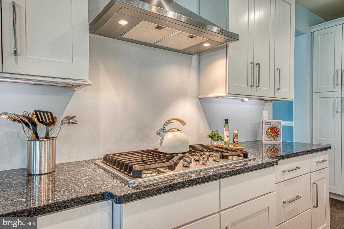 3215 Charles Griffin Dr photo 10