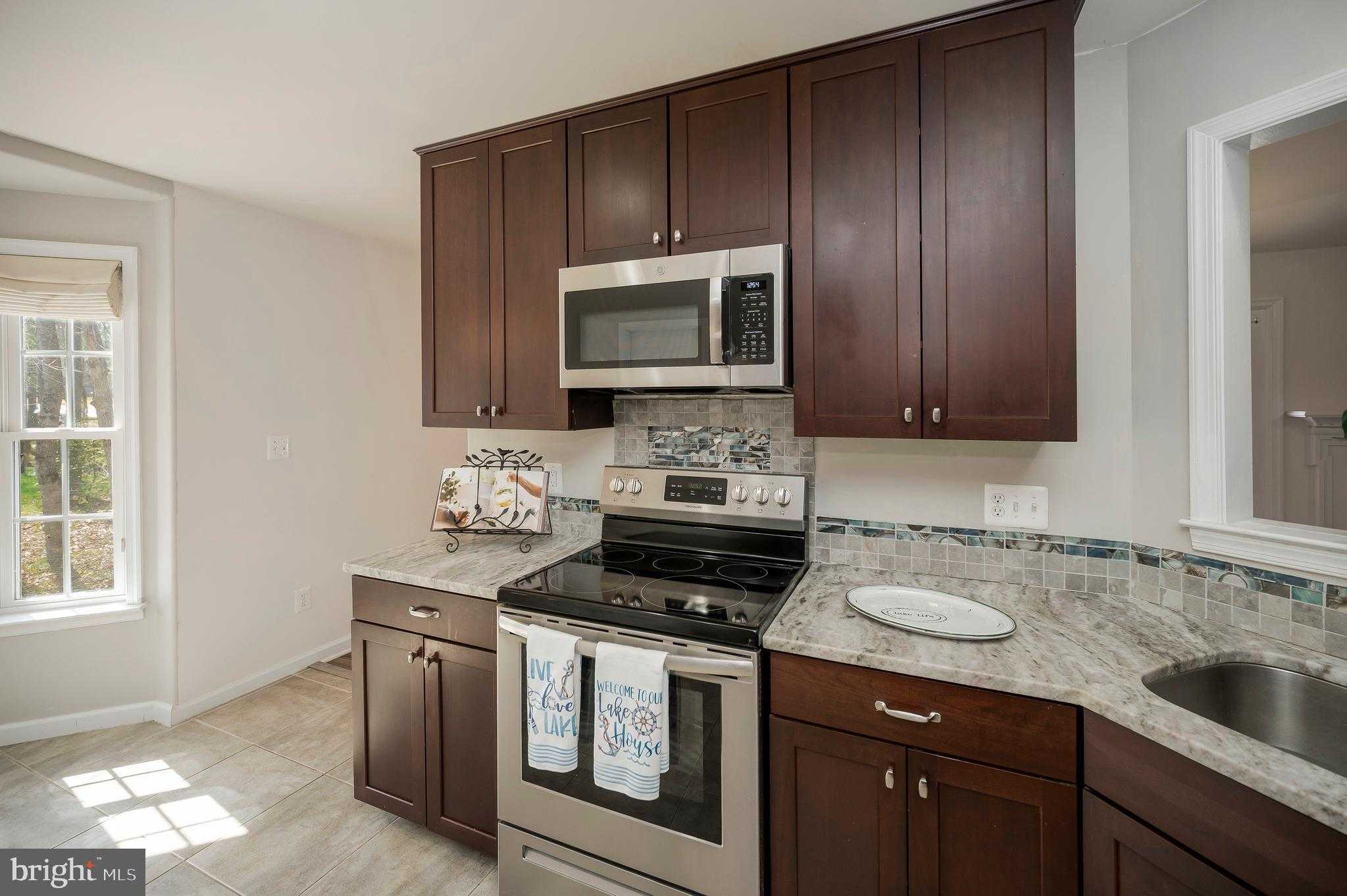 105 Aspen CT photo 22