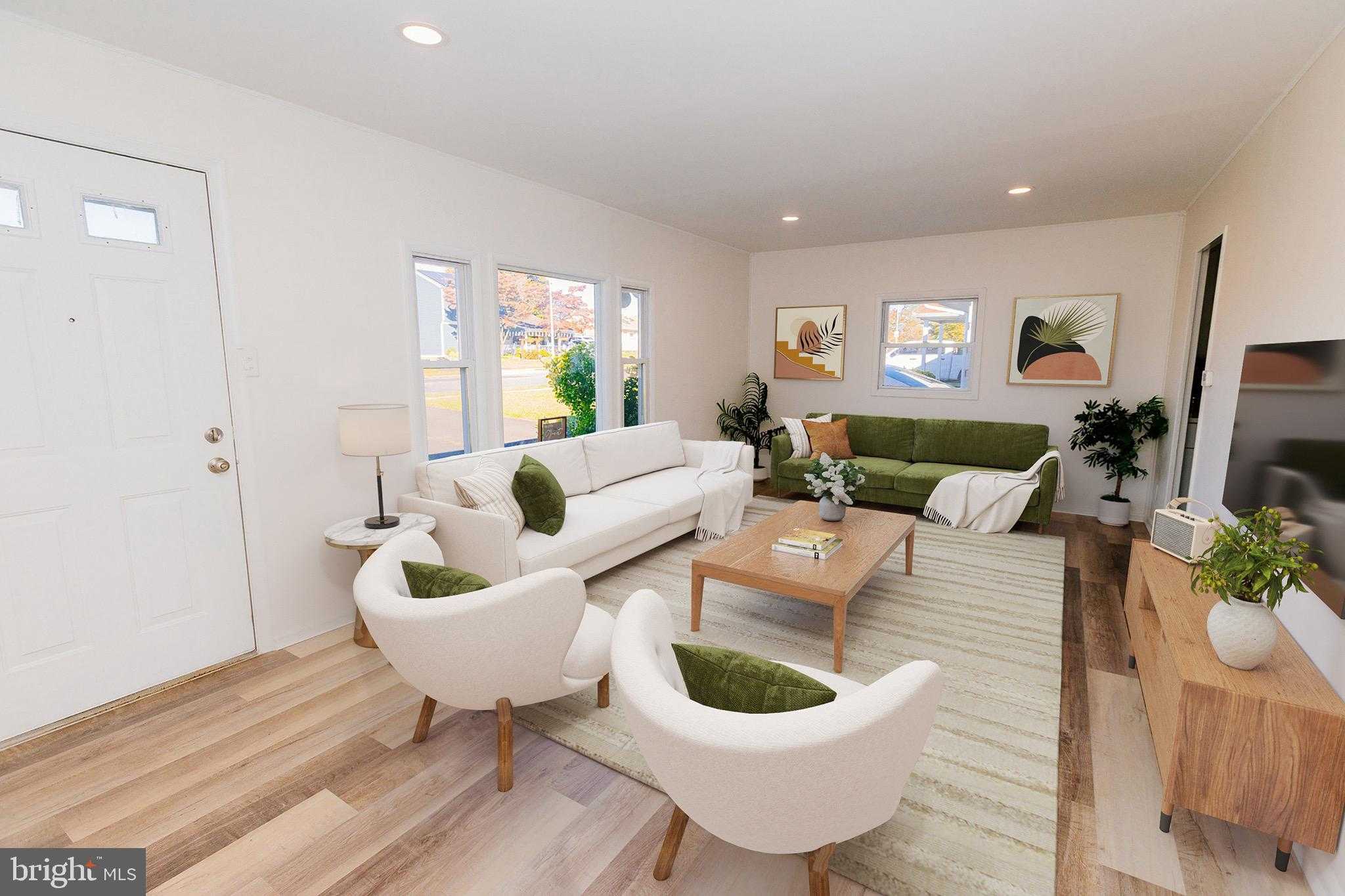 252 N Olds Blvd photo 2