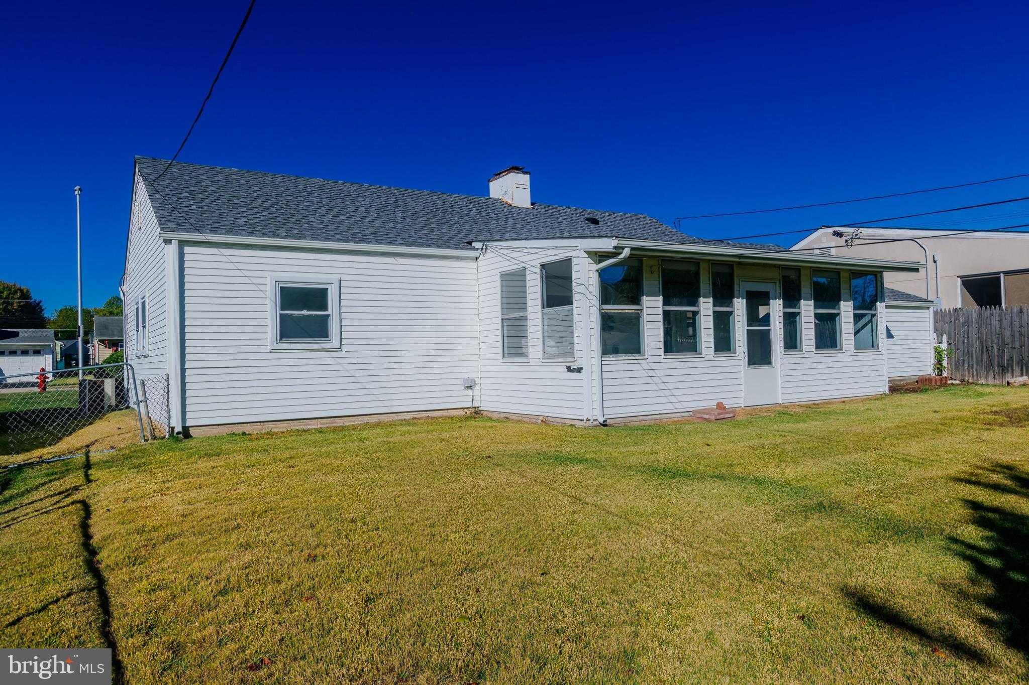 252 N Olds Blvd photo 35