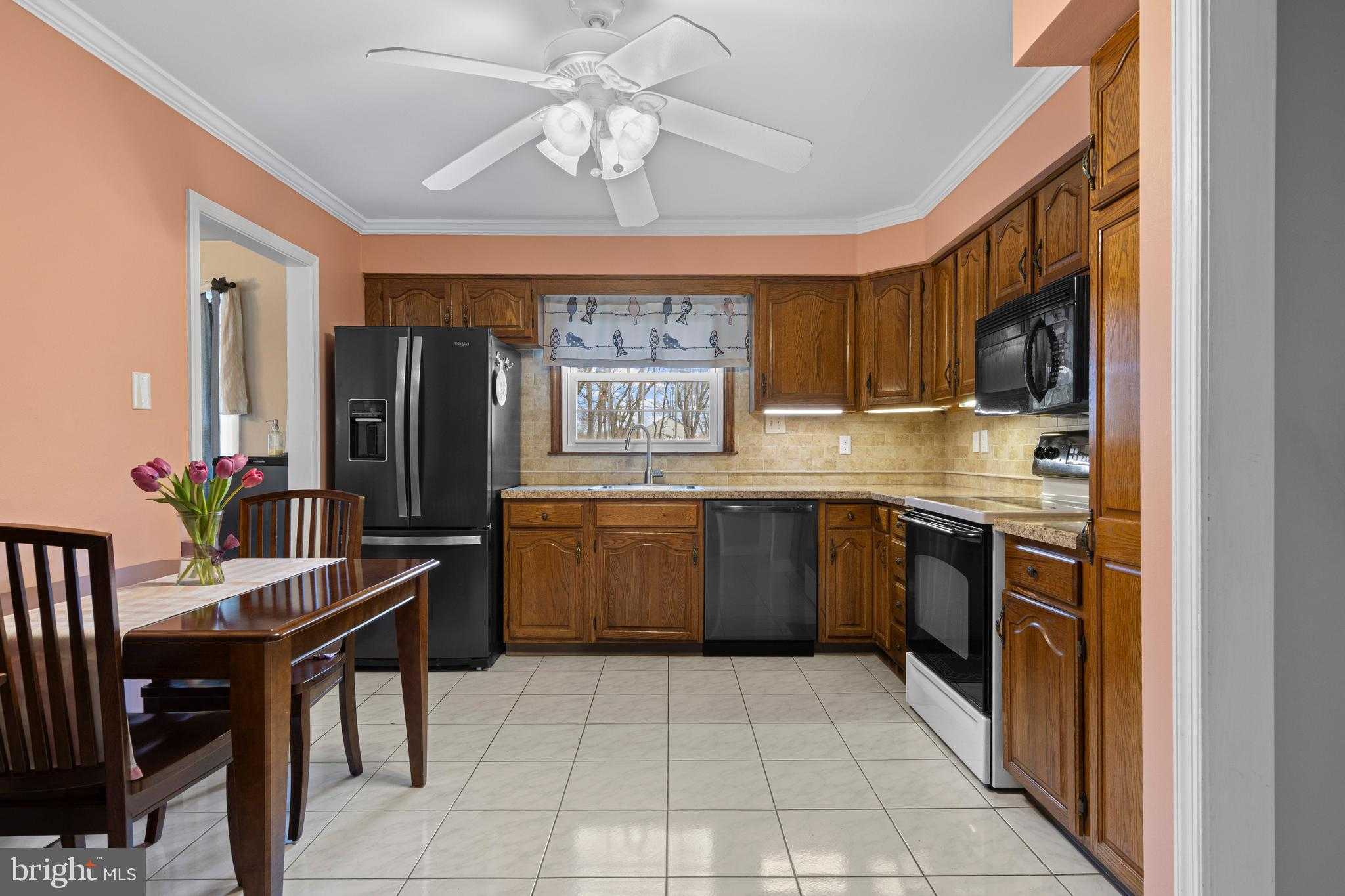 1409 E Boot Rd photo 23