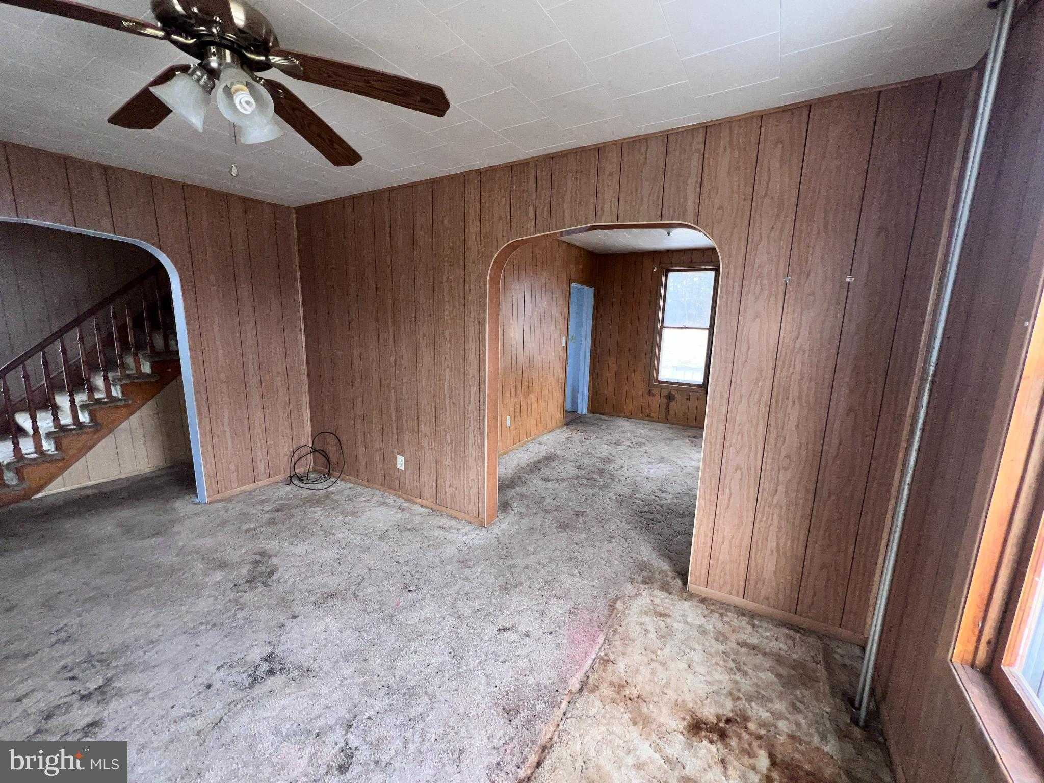 219 Large St photo 6