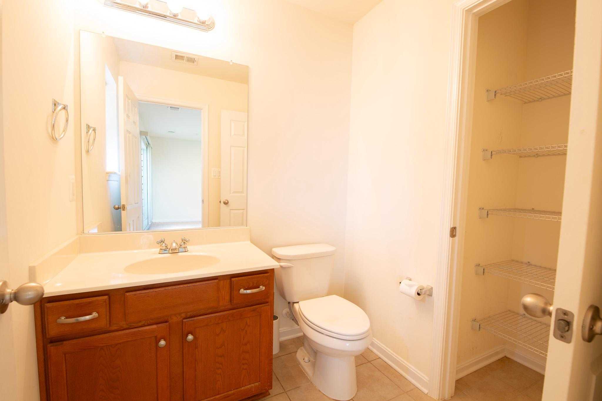 239 Mohegan Dr photo 36