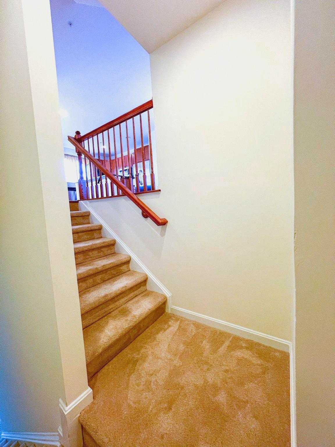 239 Mohegan Dr photo 6