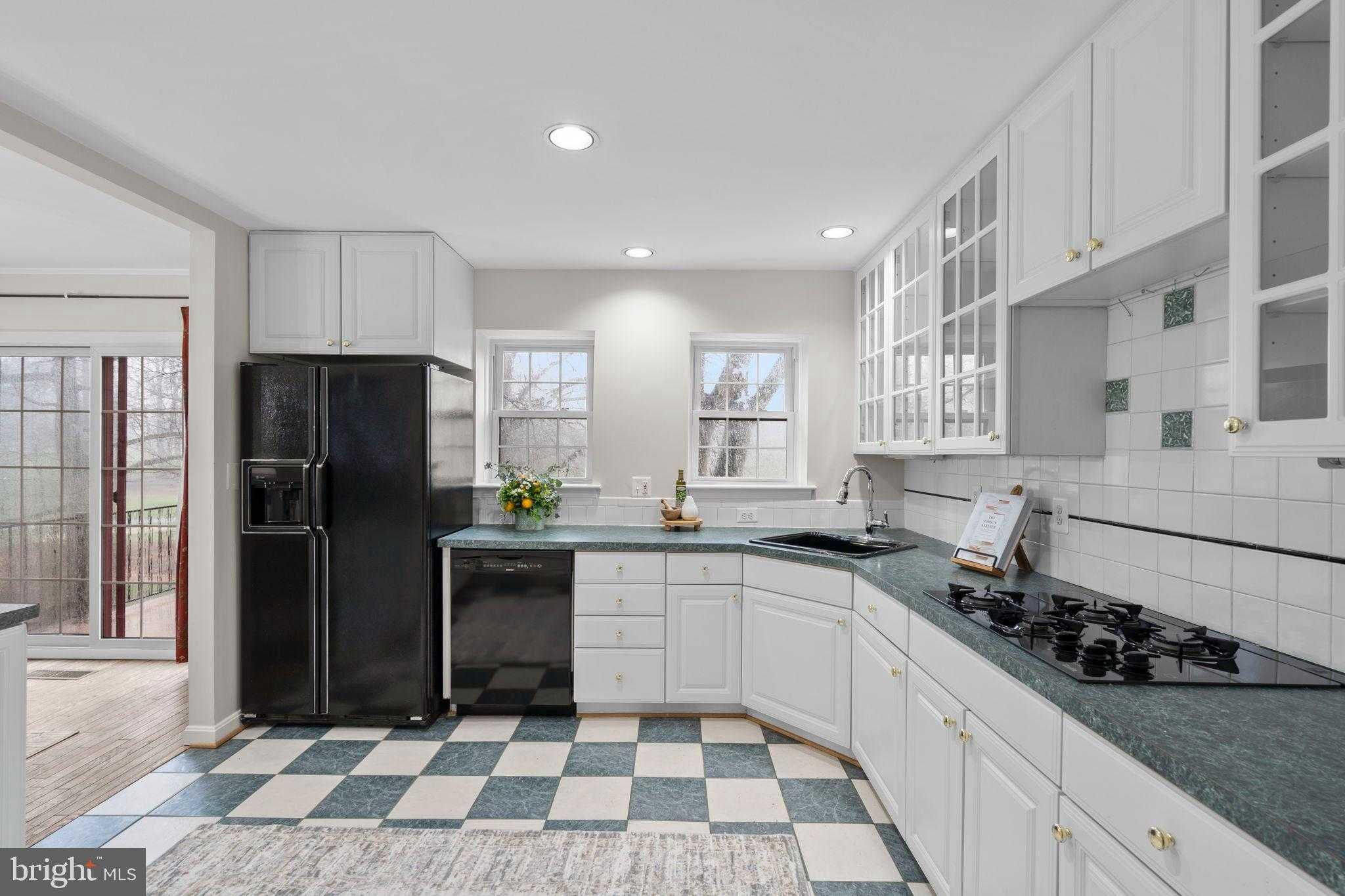 2126 Golf Course Dr photo 16