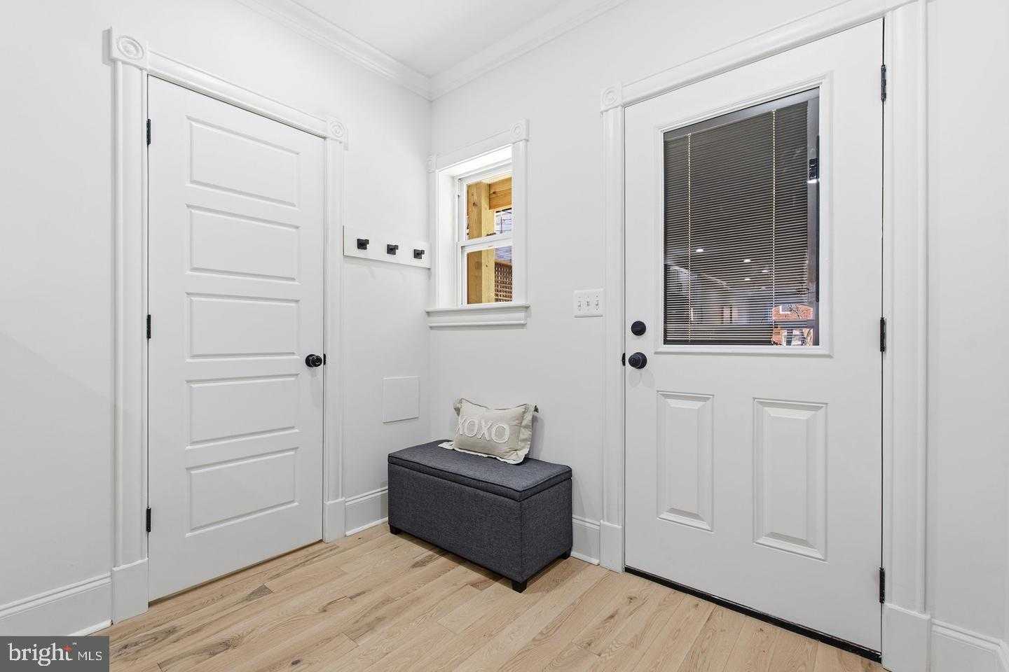 728 S Decker Ave photo 5