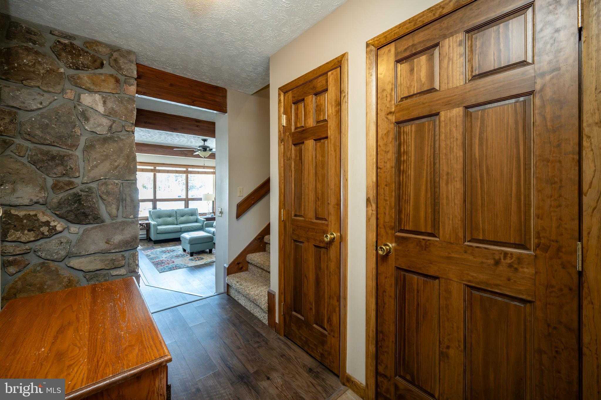 33 Ski Harbor Dr photo 19