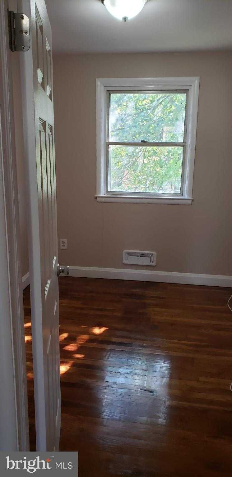 1045 Marlau Dr photo 14