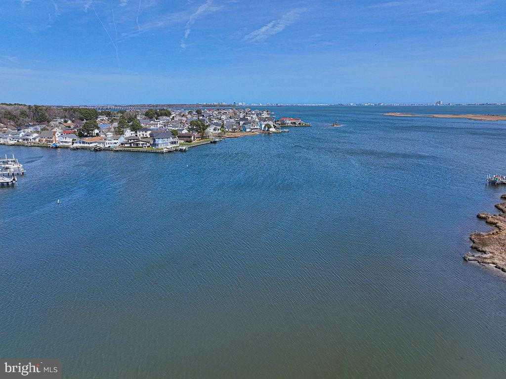 504 Beaumont CT photo 85