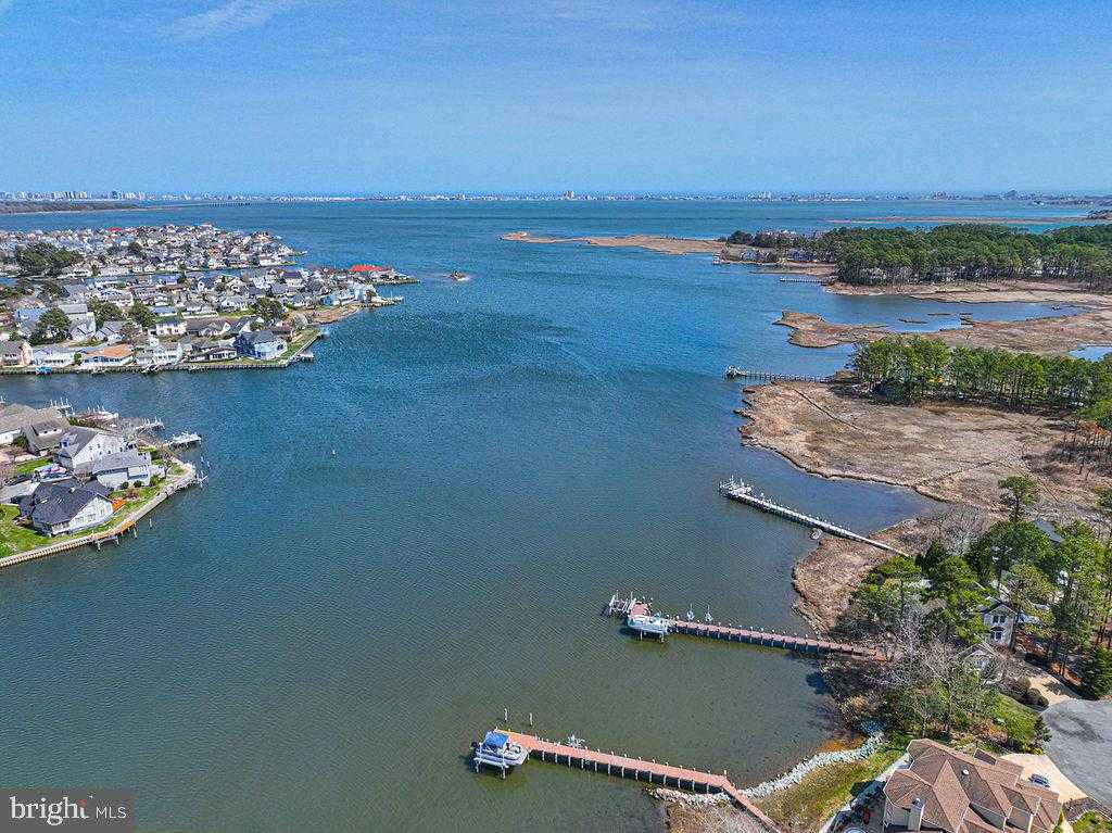 504 Beaumont CT photo 91