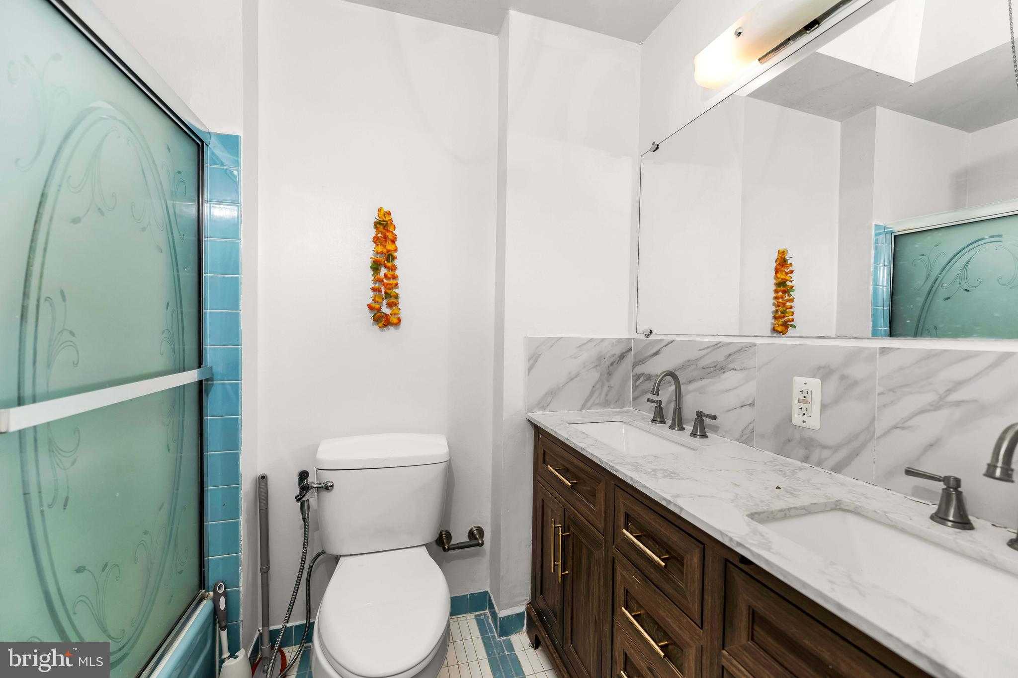 403 Regina St photo 18