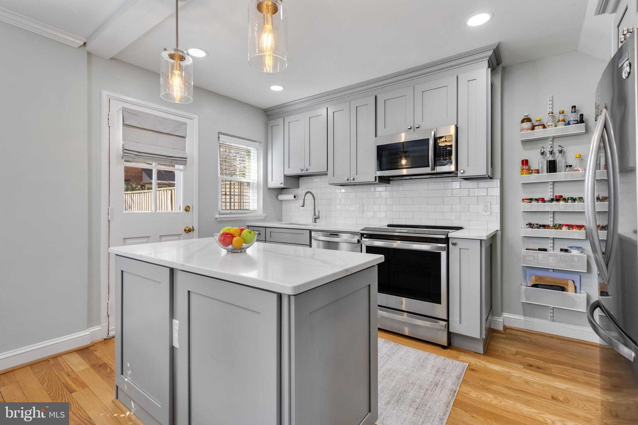 4318 35th St S photo 9