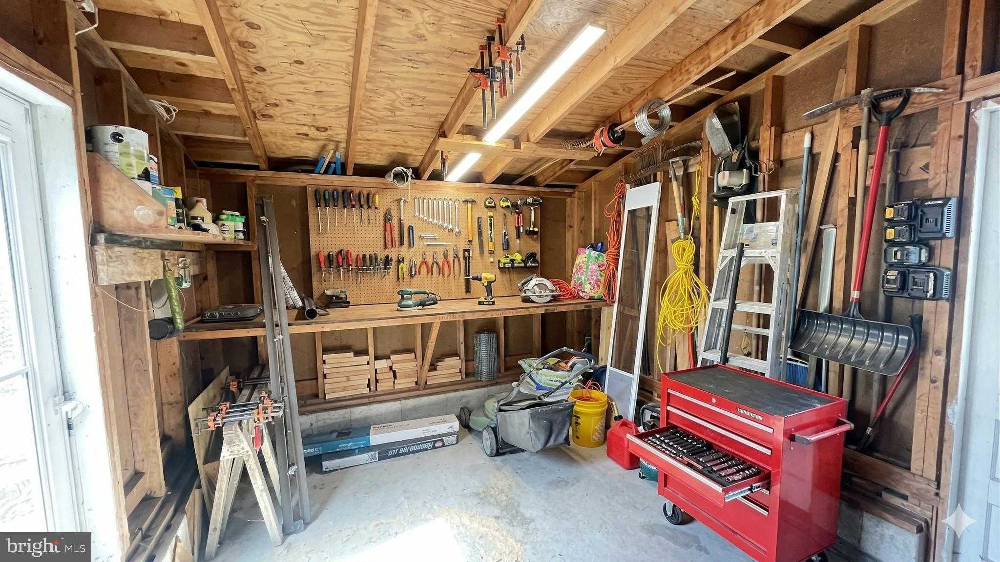 2203 Hambrooks Blvd photo 74