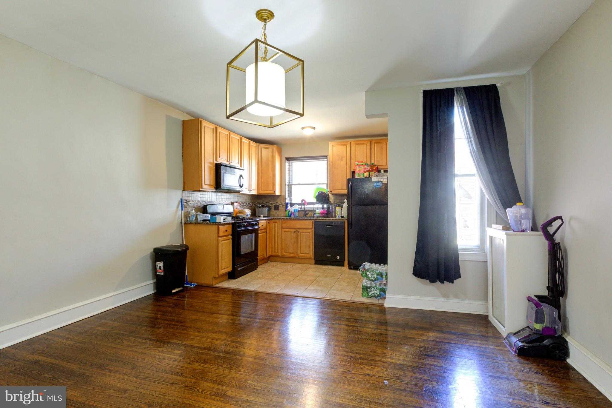 7206 Ditman St photo 9