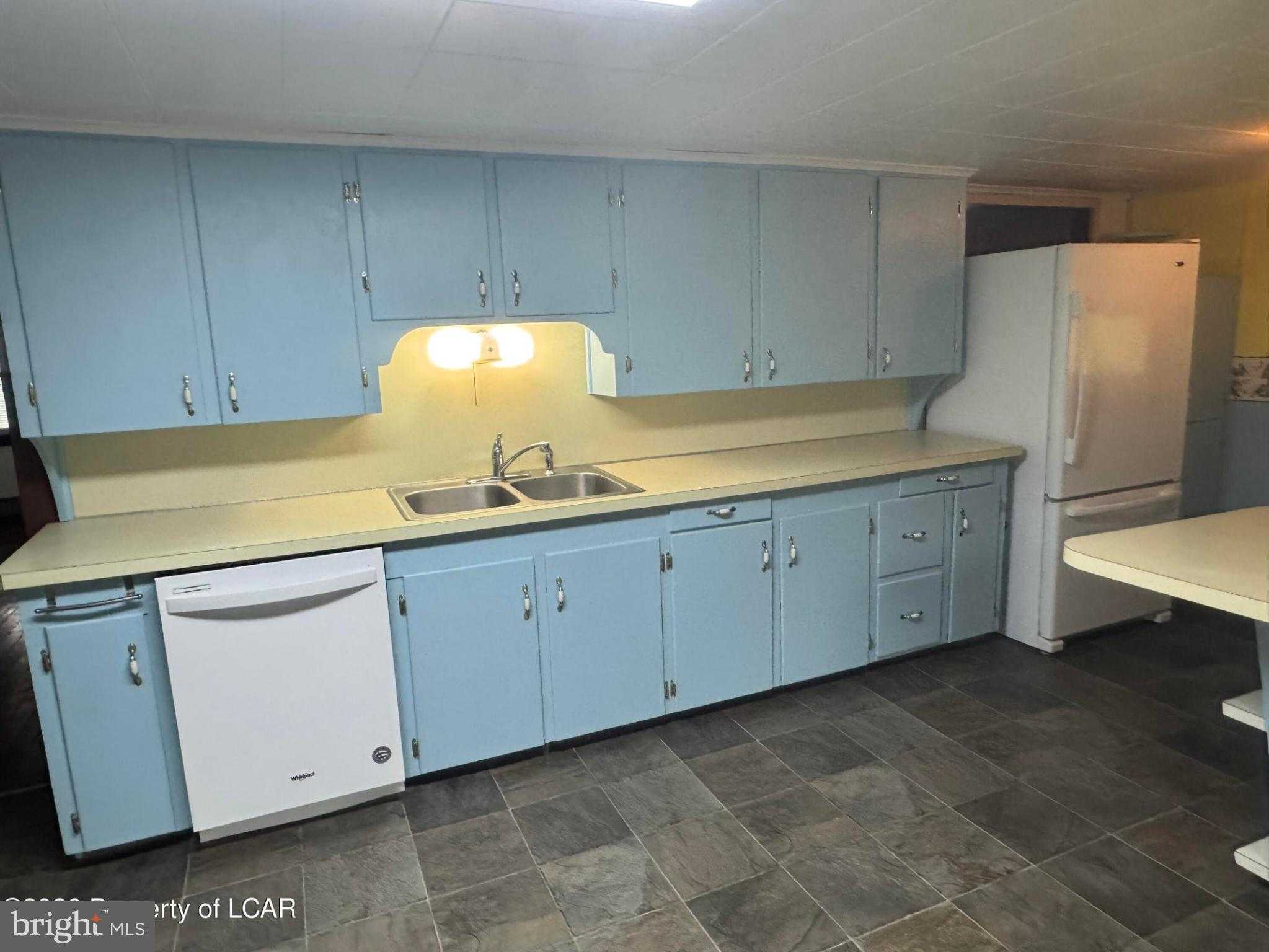 2432 Pine St photo 8