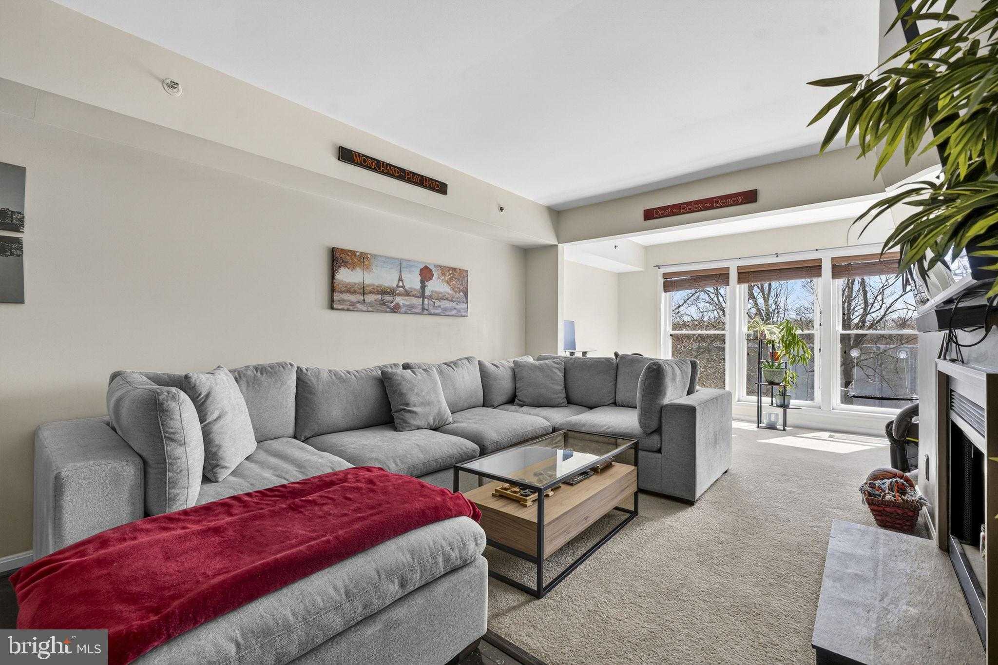 3179 Summit Square Dr # 2-E1 photo 30