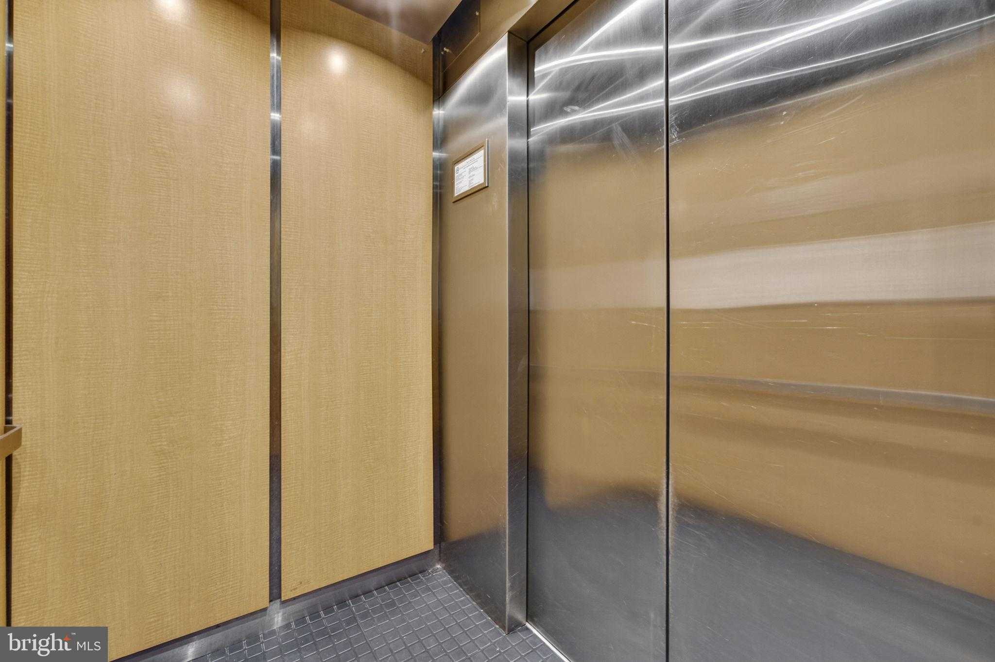 3179 Summit Square Dr # 2-E1 photo 9