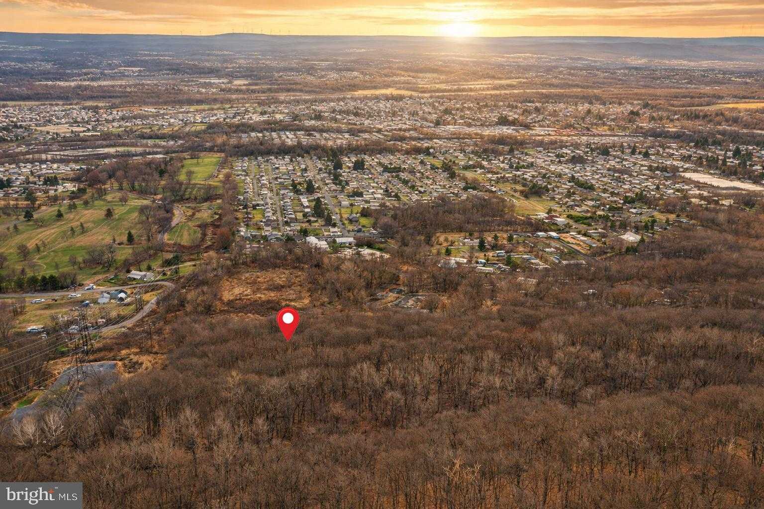 Luzerne Ave photo 11