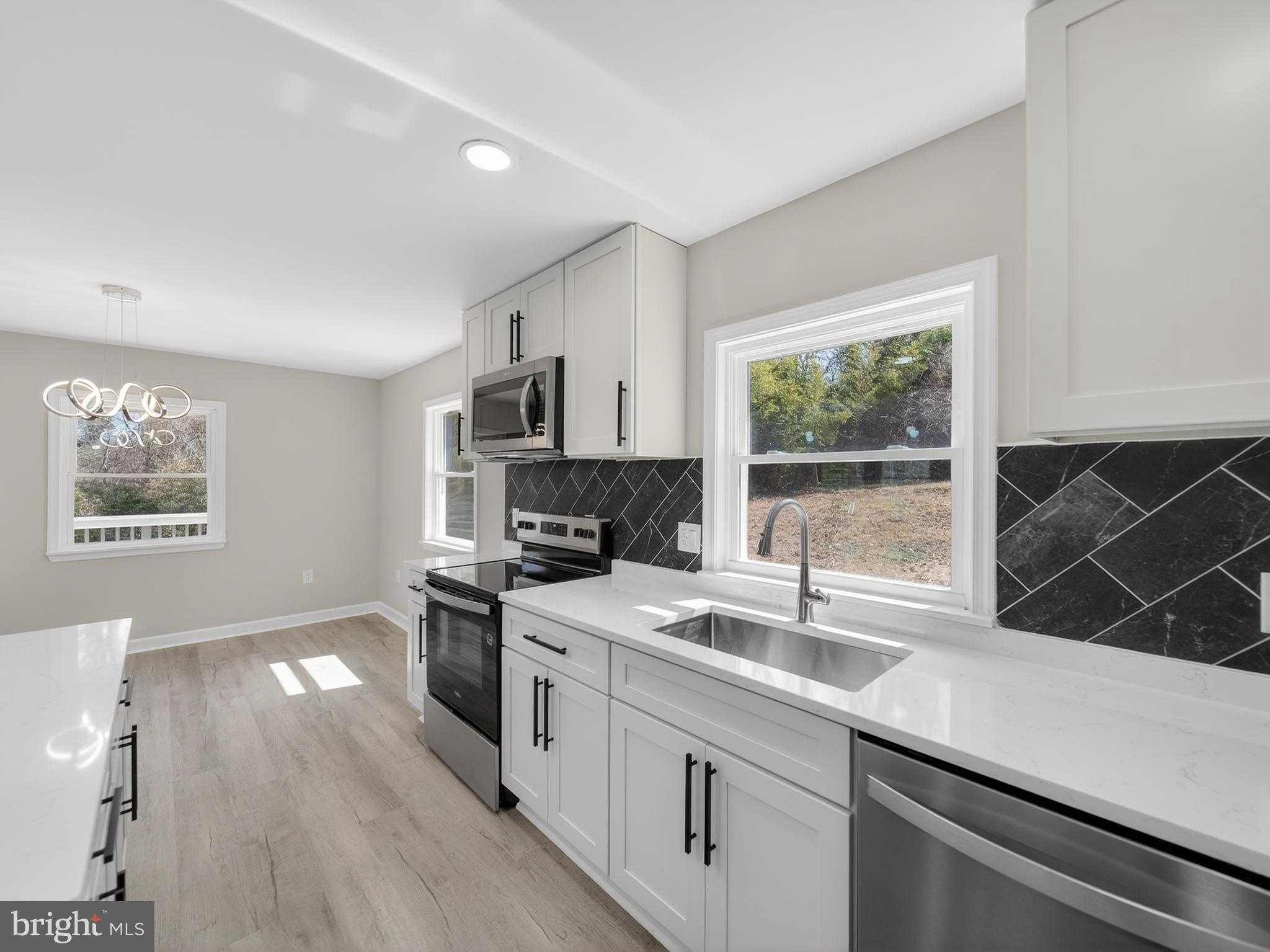 4475 Virginia Ave photo 14