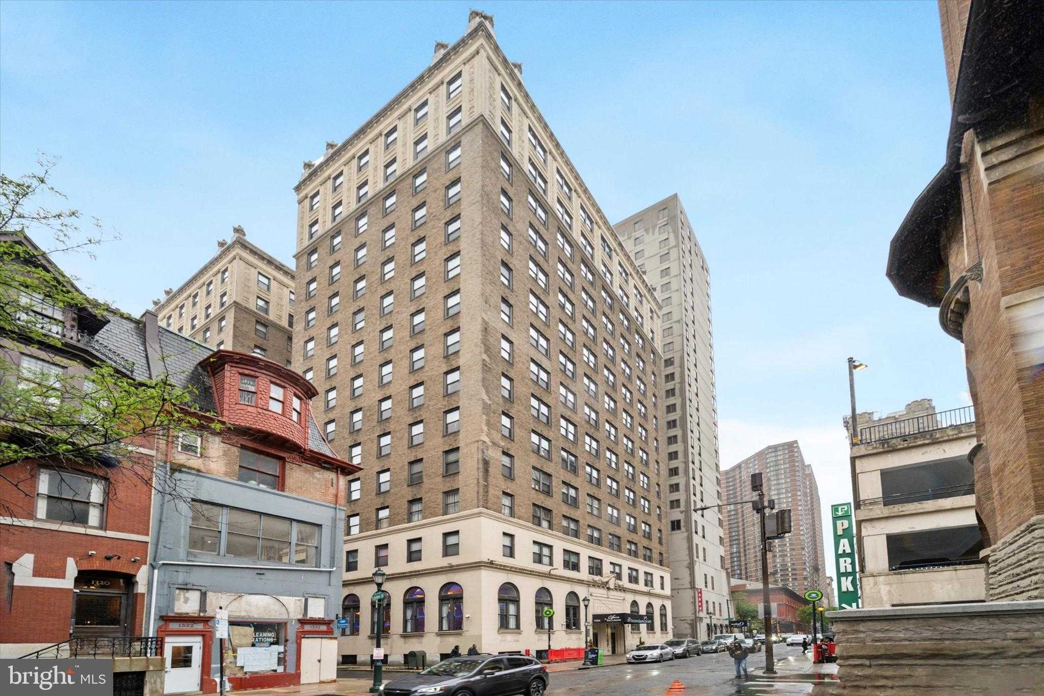 1324 Locust St Apt 1121 photo 24