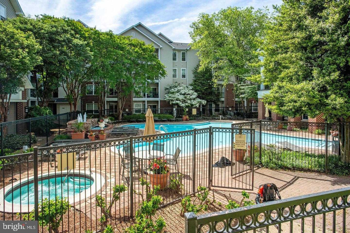 1600 Spring Gate Dr Unit 2412 photo 21