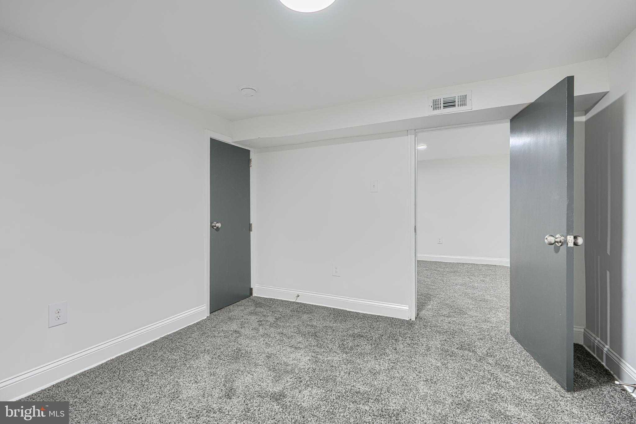 612 Woodbourne Ave photo 34